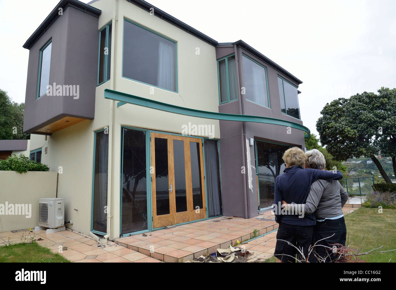 Affichage des amis tremblement de terre maison endommagée en attente de réparation Christchurch Nouvelle Zélande Banque D'Images