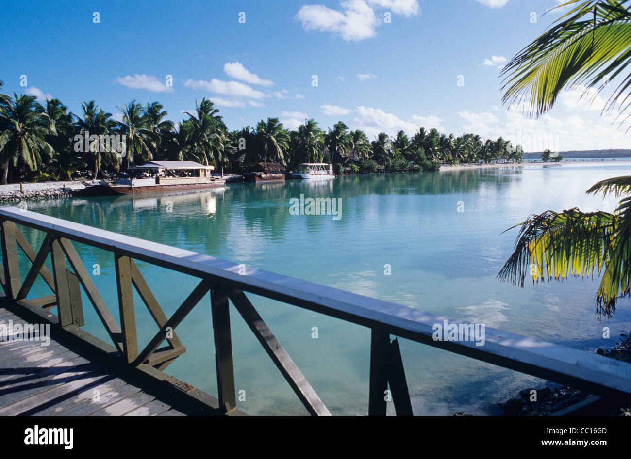 Les Îles Cook, Kūki 'Āirani, Océan Pacifique Sud, Aitutaki, Aitutaki Resort, vue du pont d'entrée Banque D'Images