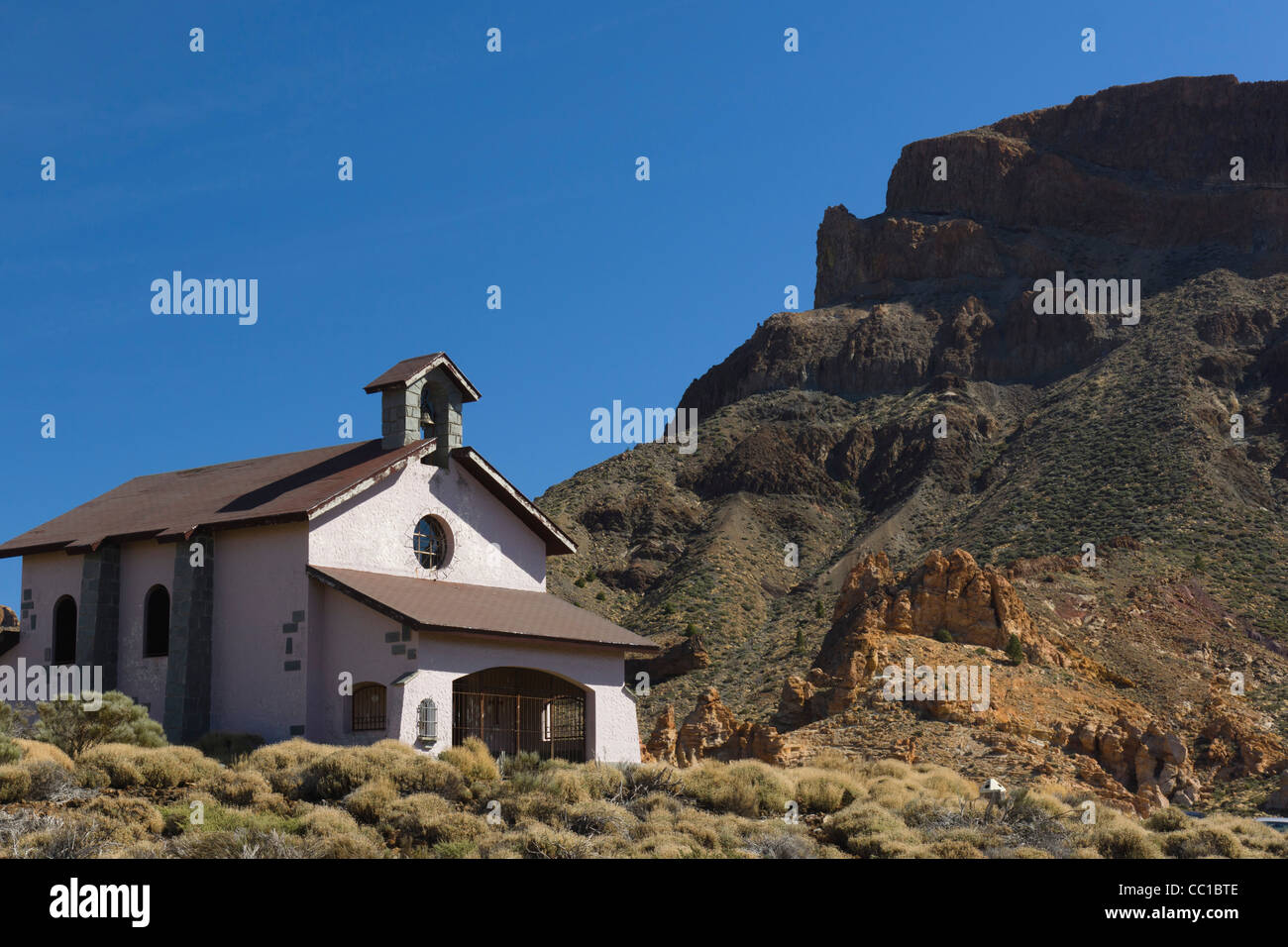 Le parc national Cañadas del Teide, Tenerife - l'église au Parador site. Banque D'Images