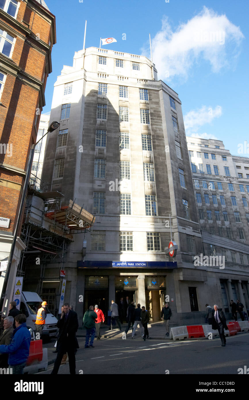 St James's Park et de la station de métro de Londres le métro de Londres Londres Angleterre siège uk united kingdom Banque D'Images