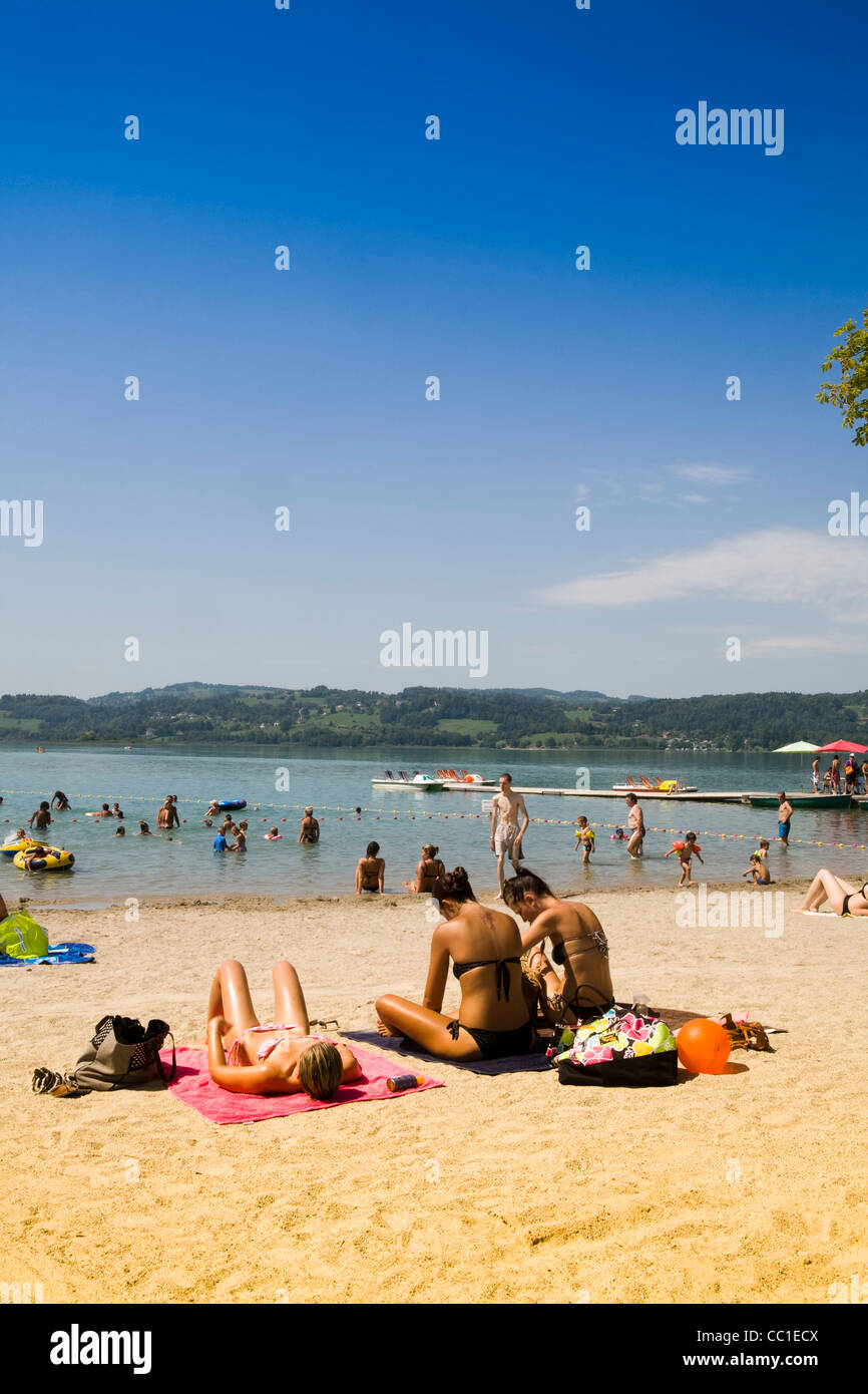 Lac de Aiguebelette, Savoie de France Banque D'Images