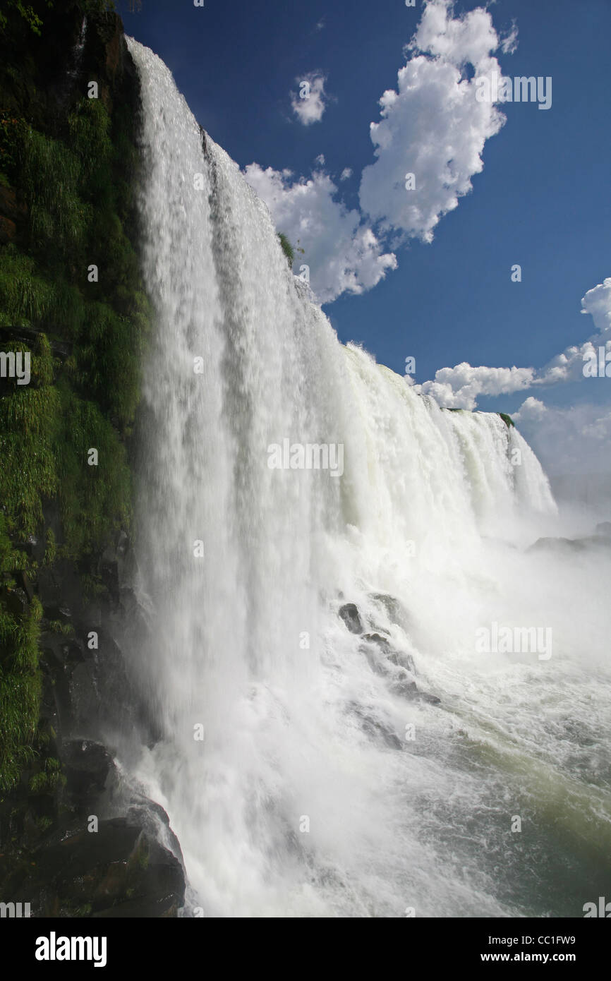 / Chutes d'Iguassu Falls / Chutes d'Iguaçu, à la frontière du Brésil et l'Argentine Banque D'Images