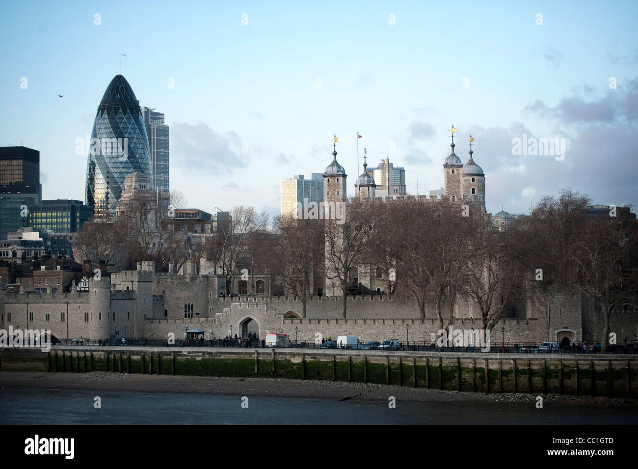 Vue depuis le Tower Bridge Londres Banque D'Images