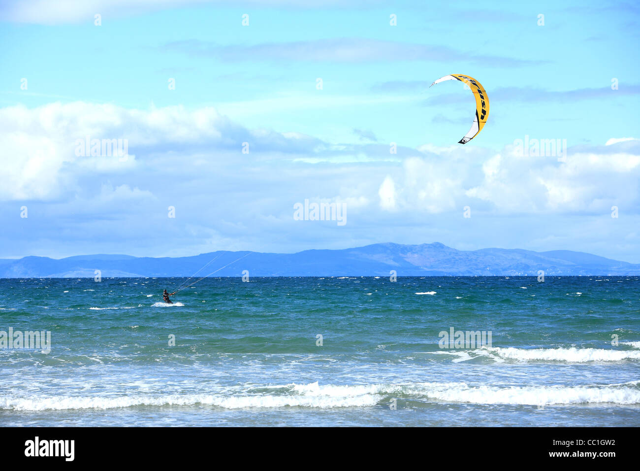 Le kite surf à Streedagh beach Sligo. L'Irlande Banque D'Images