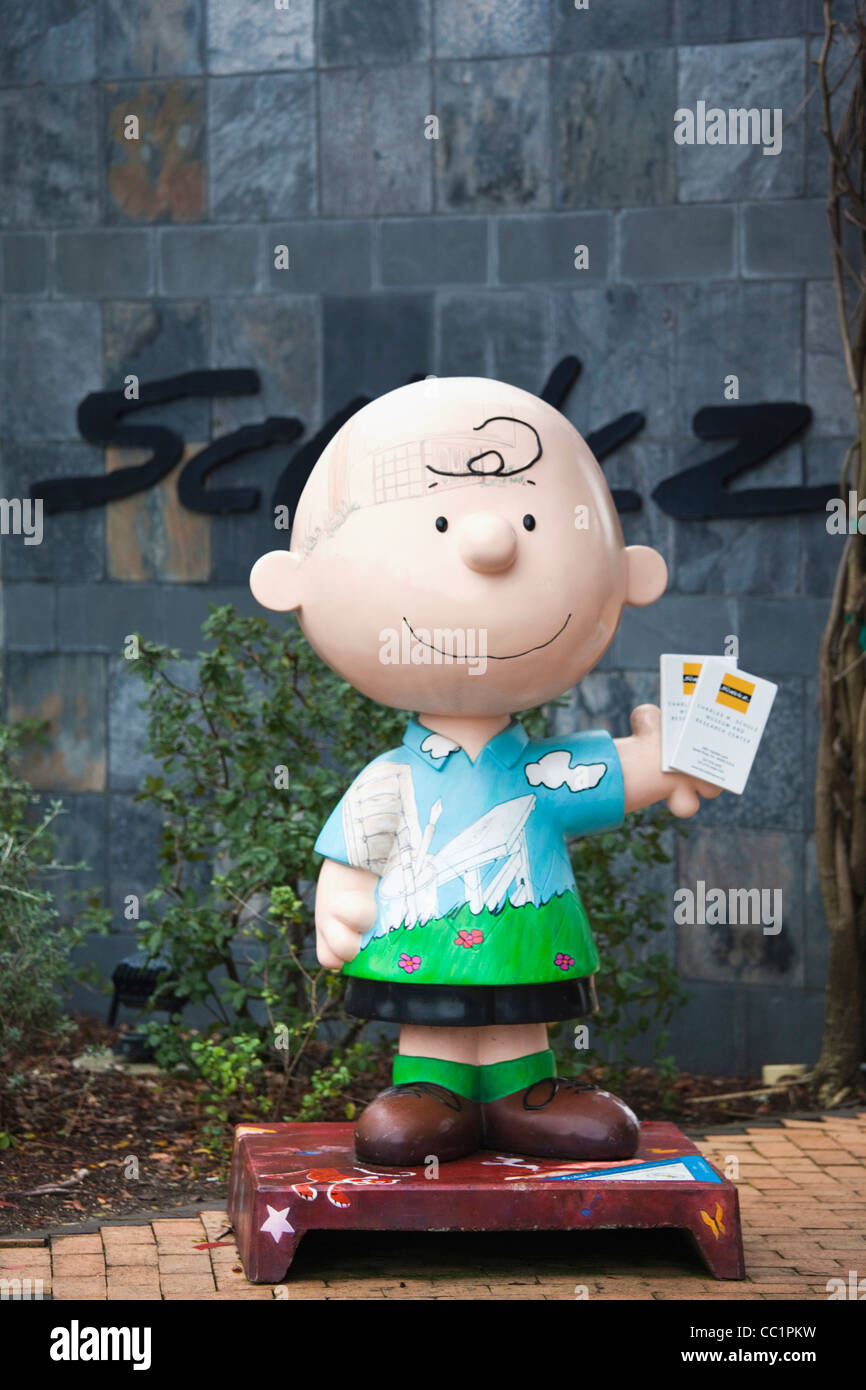 États-unis, Californie, Russian River Wine Country, Santa Rosa, Charles M. Schulz Museum, statue de Charlie Brown Banque D'Images