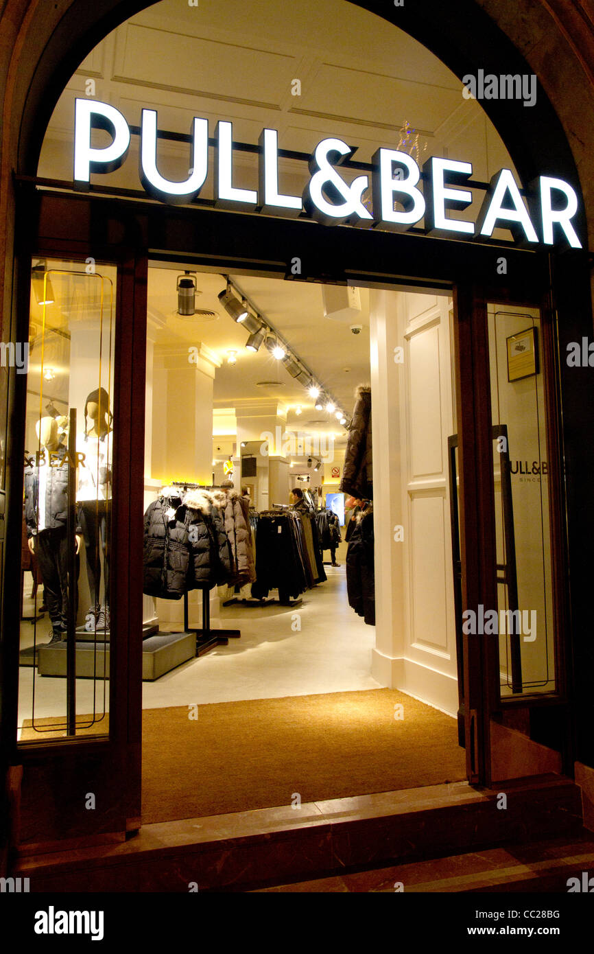Pull & Bear 'boutique' Palma de Majorque Espagne Baléares Photo Stock -  Alamy