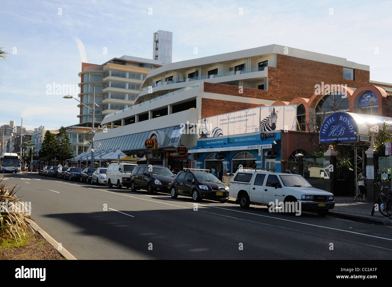 Boutiques sur Campbell Parade à Bondi Beach, près de Sydney, New South Wales, Australia Banque D'Images