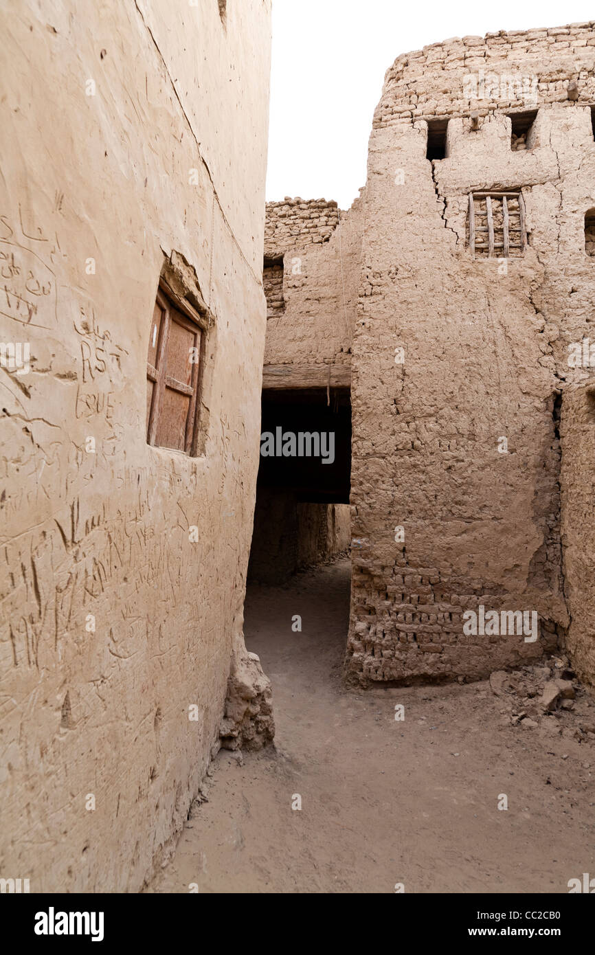 Village historique de El-Qasr à Dakhla Oasis. Désert de l'Ouest, l'Egypte Banque D'Images