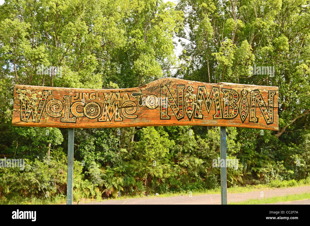 Nimbin NSW Village Sign Post Banque D'Images