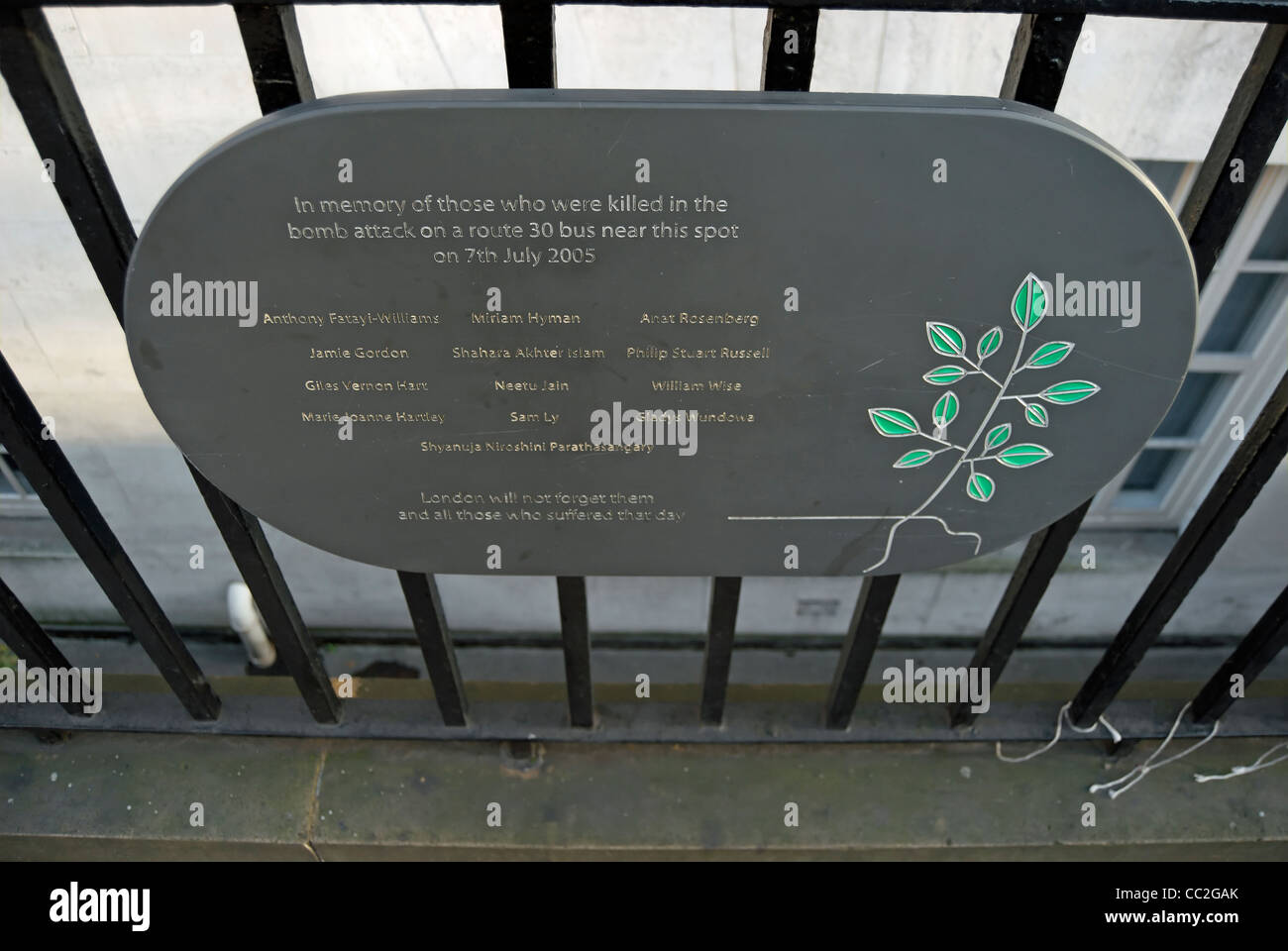 Memorial à Tavistock Square, Londres, Angleterre, aux victimes des attentats suicide du 7 juillet 2005 Banque D'Images