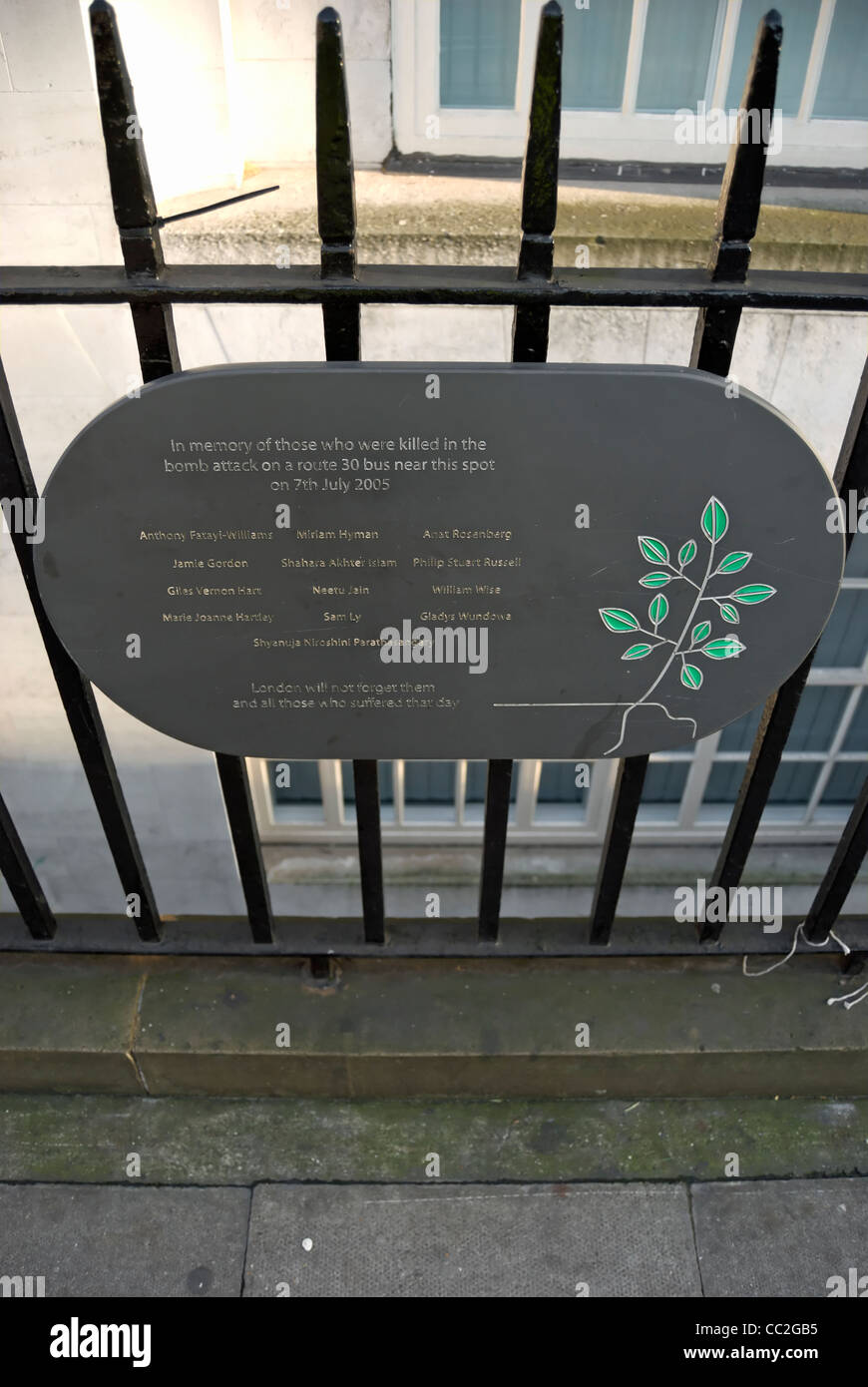 Memorial à Tavistock Square, Londres, Angleterre, aux victimes des attentats suicide du 7 juillet 2005 Banque D'Images