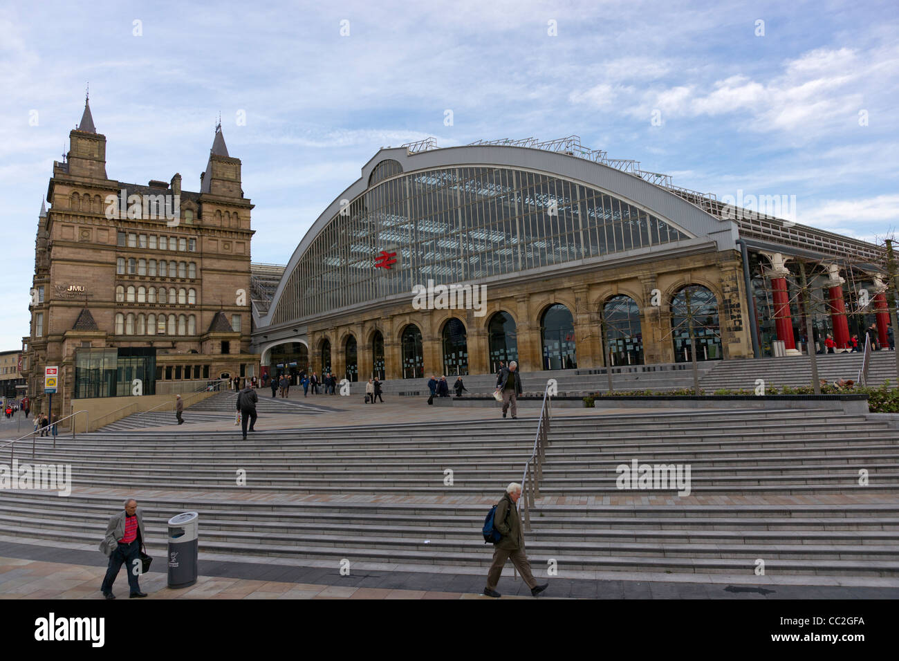 Liverpool Lime Street est une gare ferroviaire desservant le centre-ville de Liverpool, en Angleterre. Banque D'Images