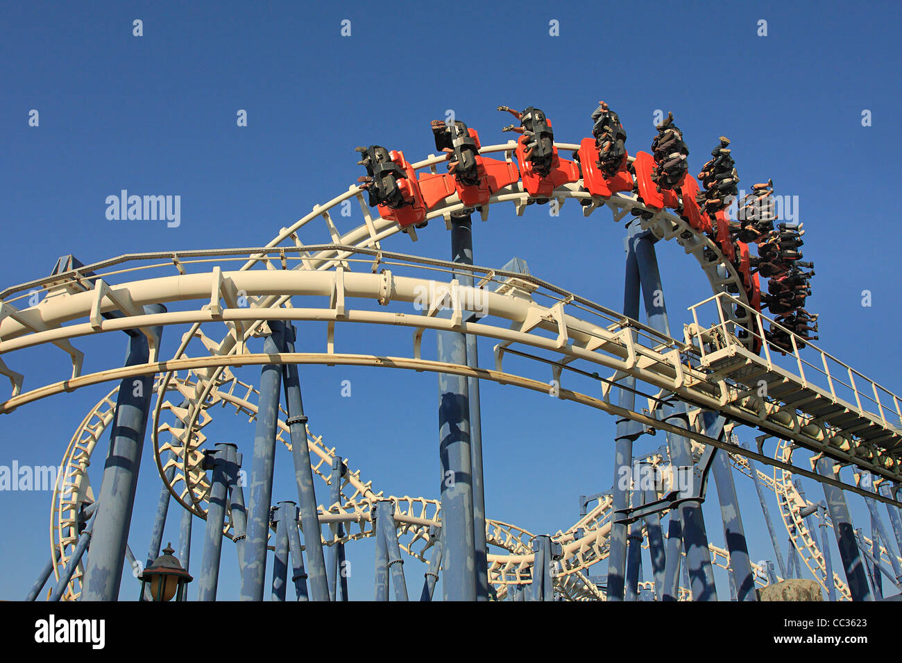 Roller Coaster de boucle de Luna Park, Tel Aviv. Banque D'Images