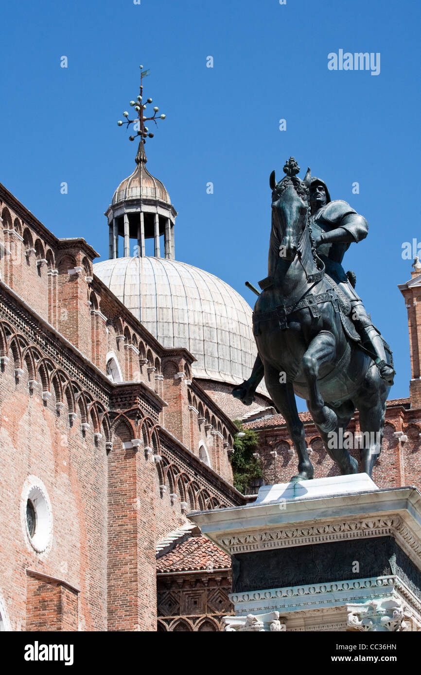 Statue de Bartolomeo Colleoni sur le Campo San Giovanni e Paolo, Venise, Italie Banque D'Images
