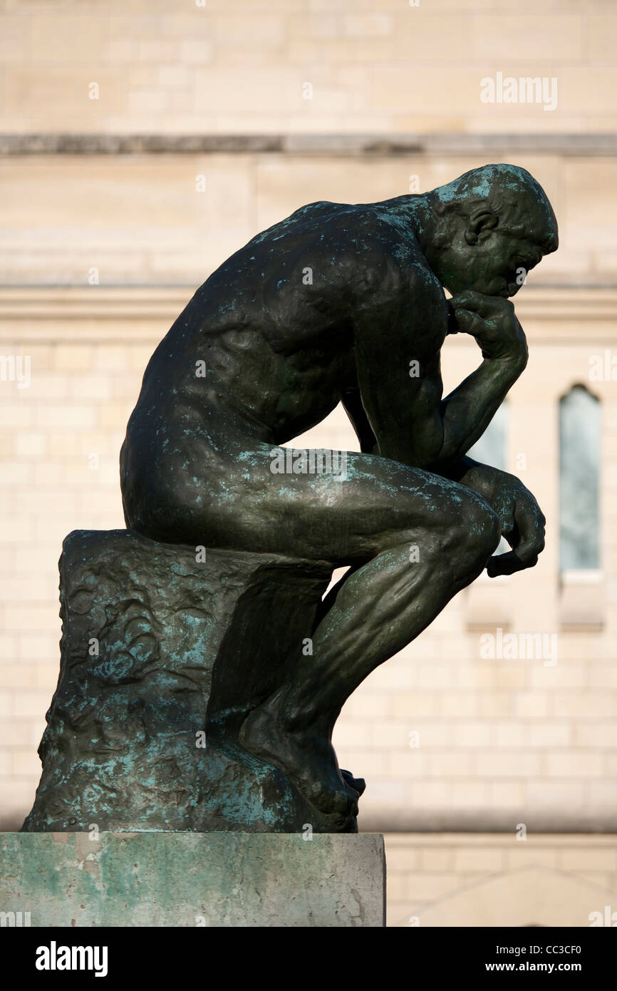 Célèbre statue Le Penseur (le Penseur) au jardin du musée Rodin, Paris,  France Photo Stock - Alamy