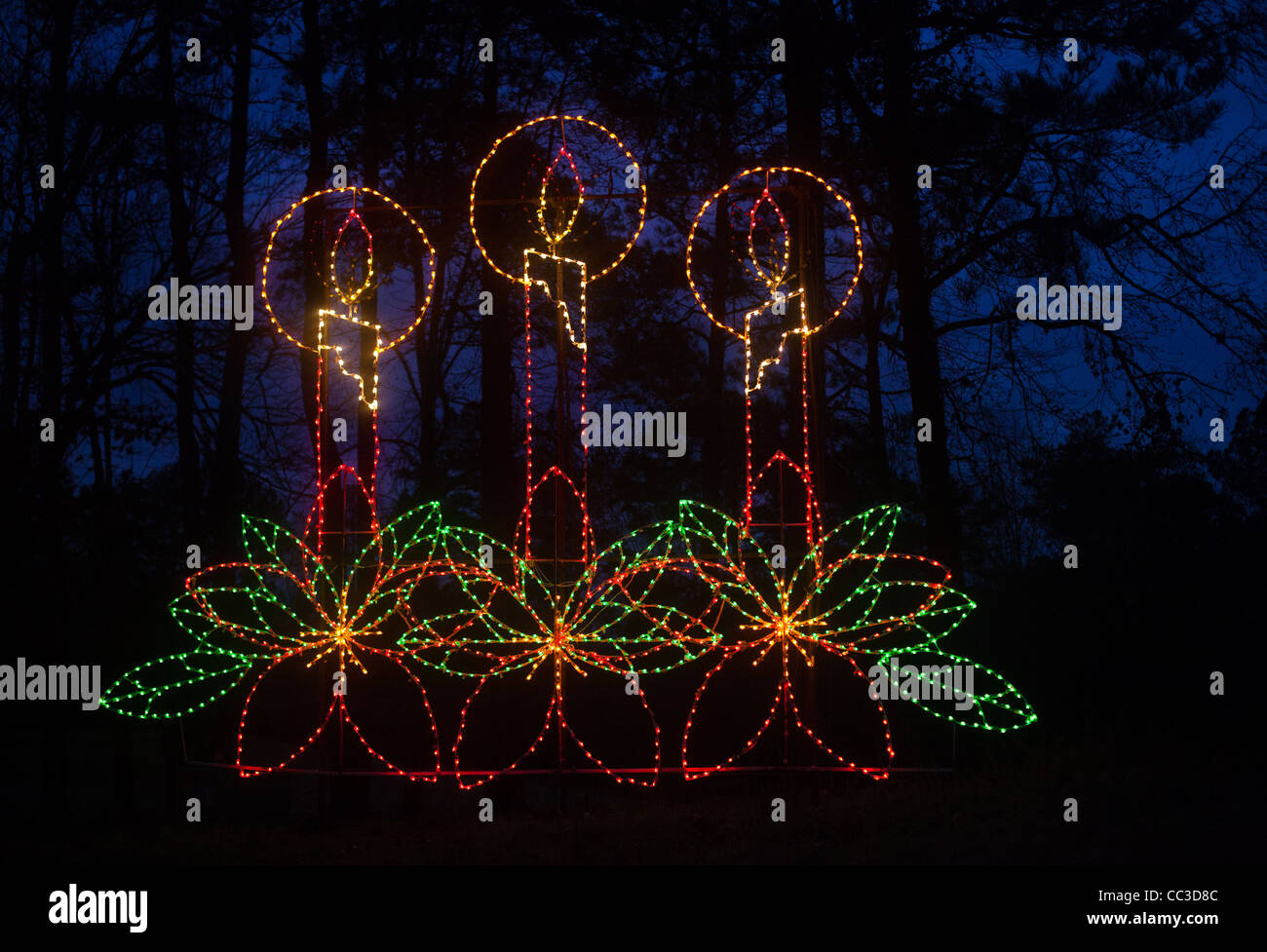 Les lumières de Noël en forme de 3 bougies à Atlanta, Géorgie Banque D'Images