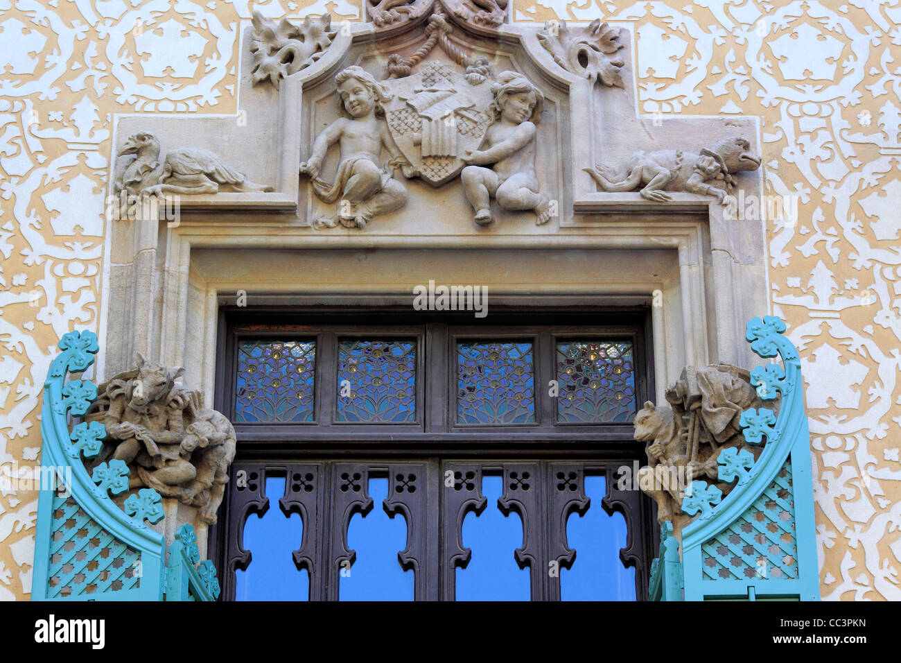 Façade d'un bâtiment de style Art Nouveau, Barcelone, Catalogne, Espagne Banque D'Images