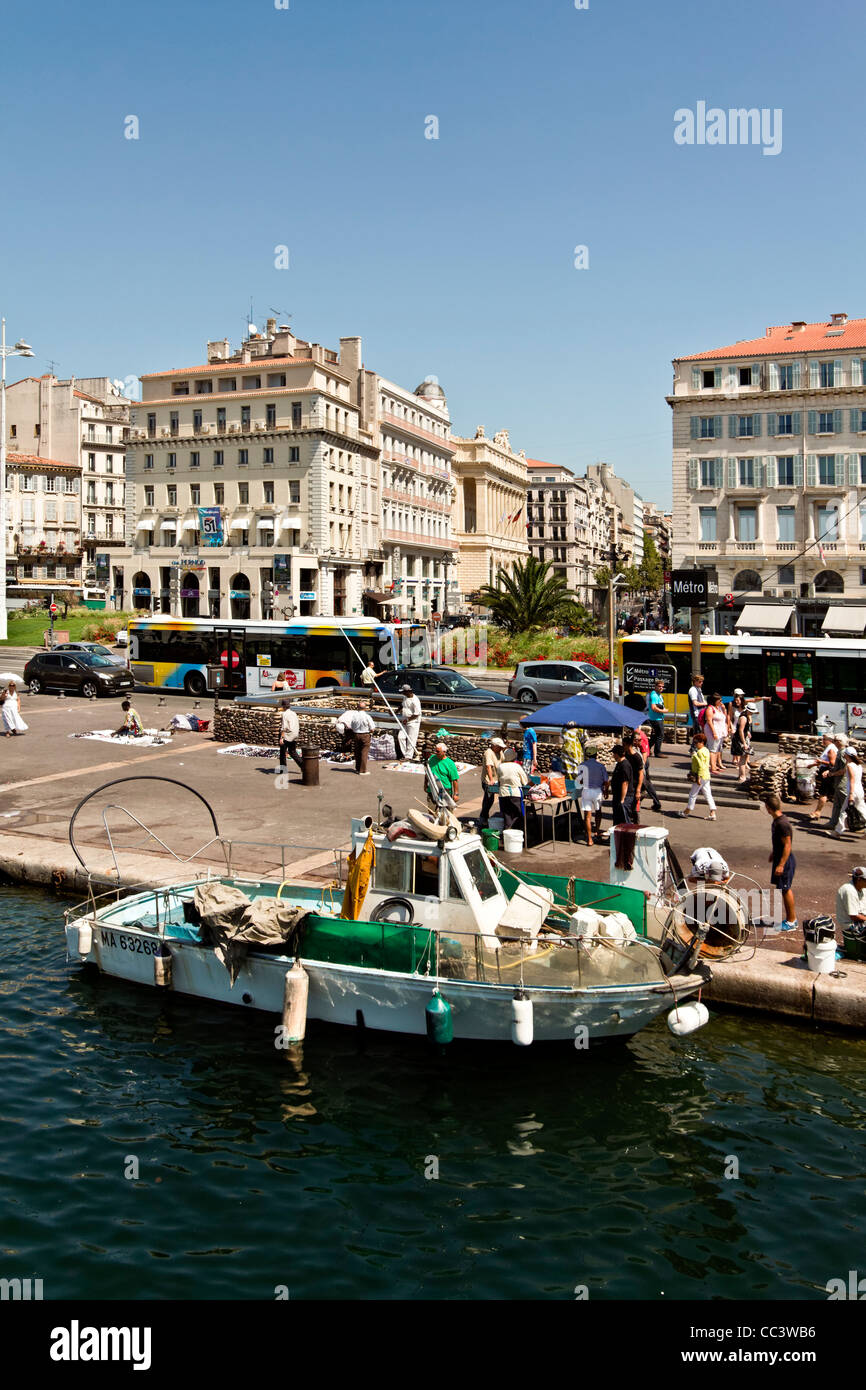 Vue sur le Vieux Port, Vieux Port, Marseille, Provence-Alpes-Côte d'Azur, France, Europe Banque D'Images