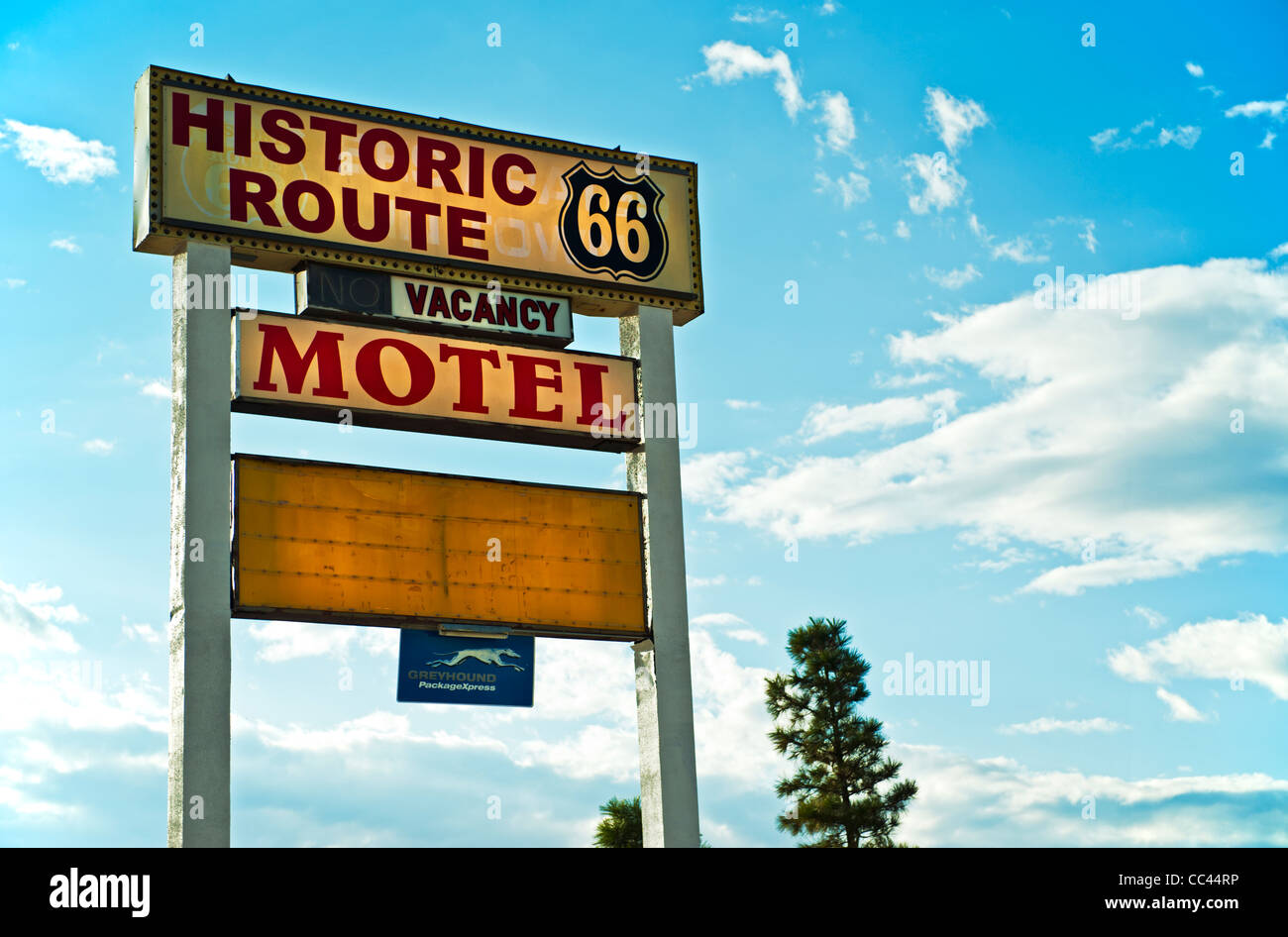 Vieux motel route 40 panneaux le long de la vieille route 66, Nouveau Mexique Banque D'Images