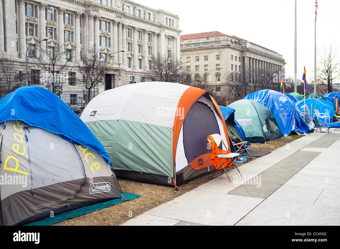 L'occupent Washington DC la protestation est mis en place sur la liberté Plaza, un grand nombre de tentes sont inoccupées pendant la semaine. Banque D'Images
