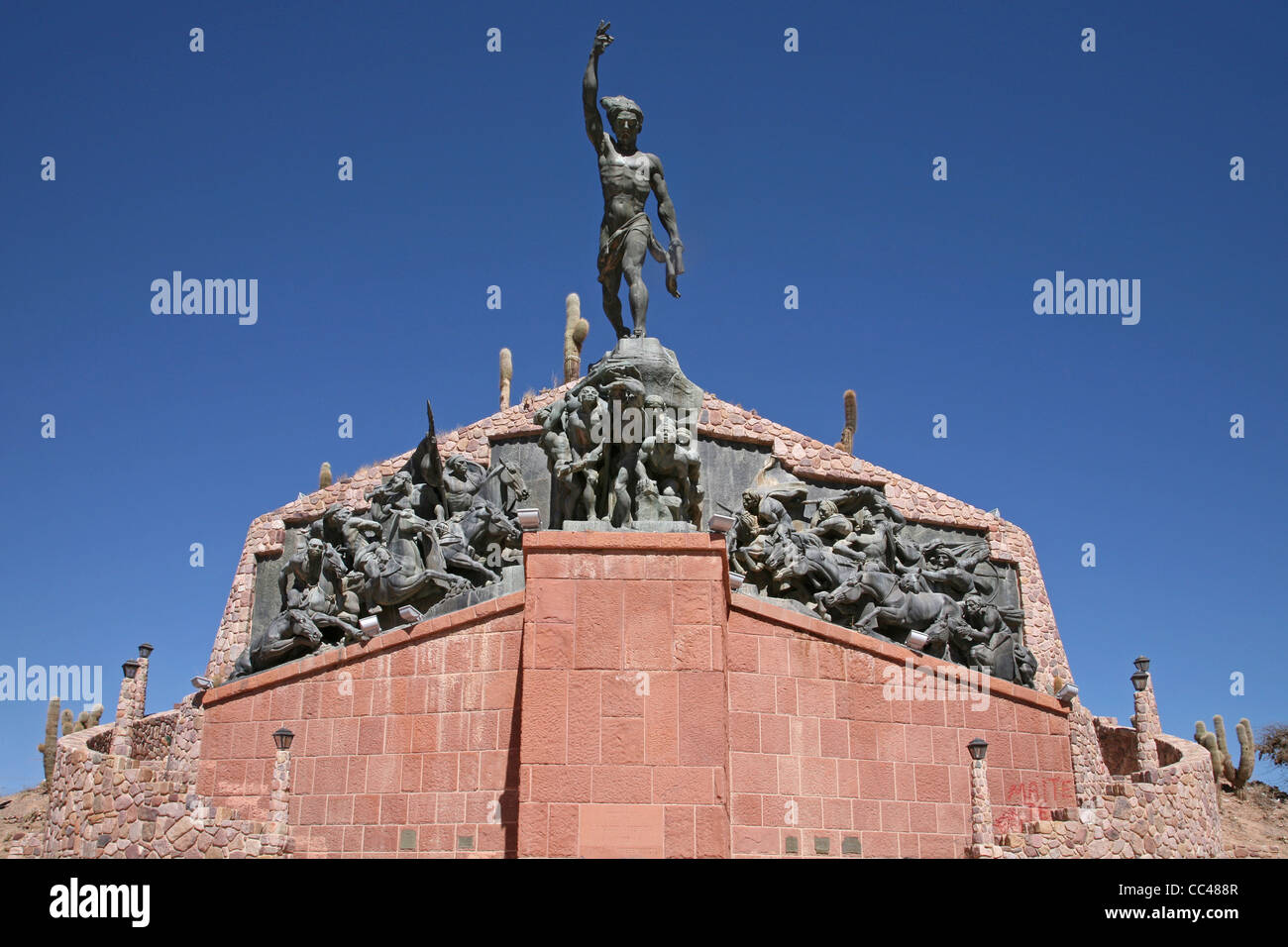 Monument de Libertador sur la Colline à Humahuaca, Quebrada de Humahuaca, province de Jujuy, Argentine Banque D'Images