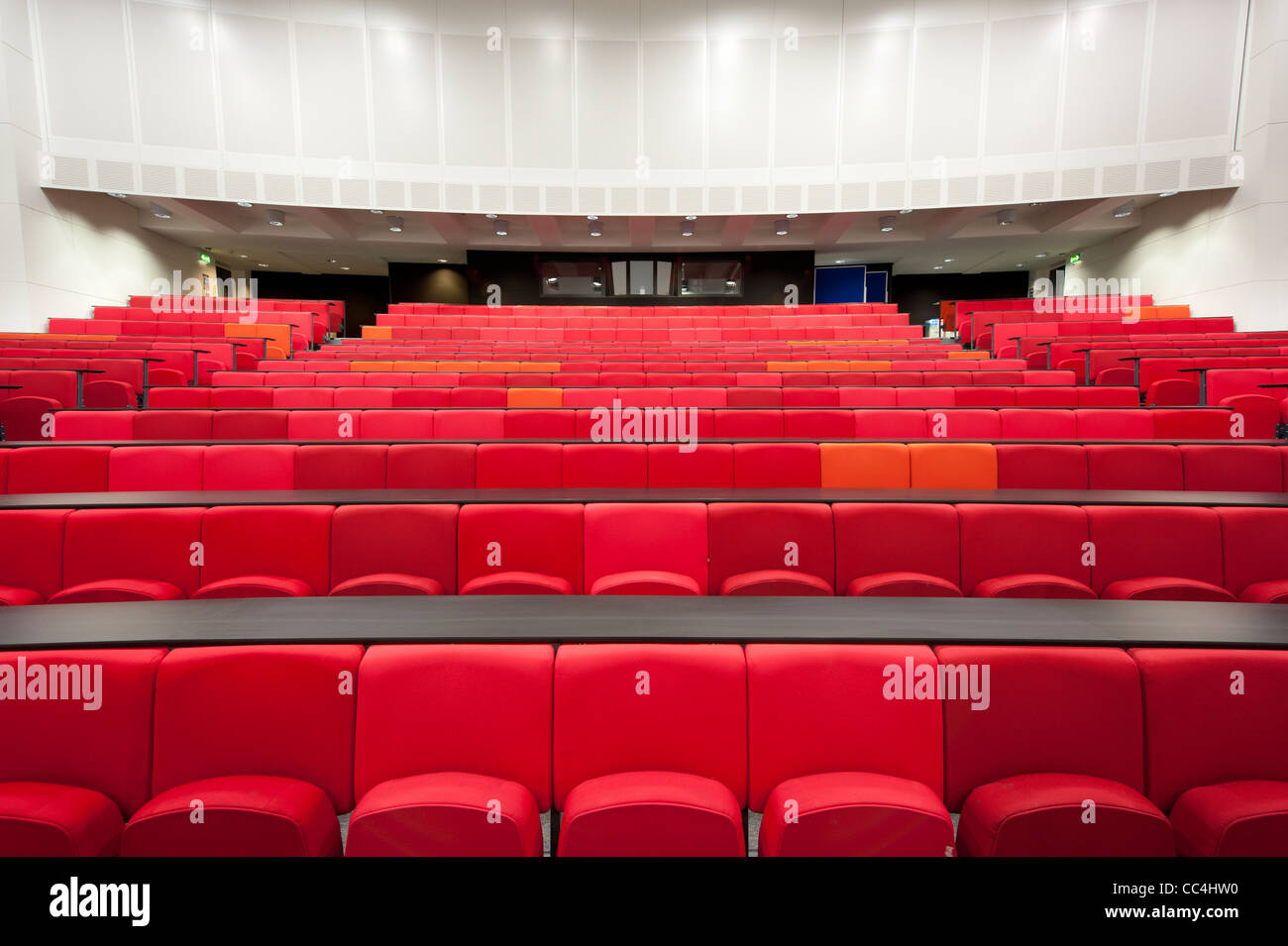 La principale salle de conférence théâtre trouvent dans le bâtiment de l'Université Place à l'Université de Manchester, UK (usage éditorial uniquement) Banque D'Images