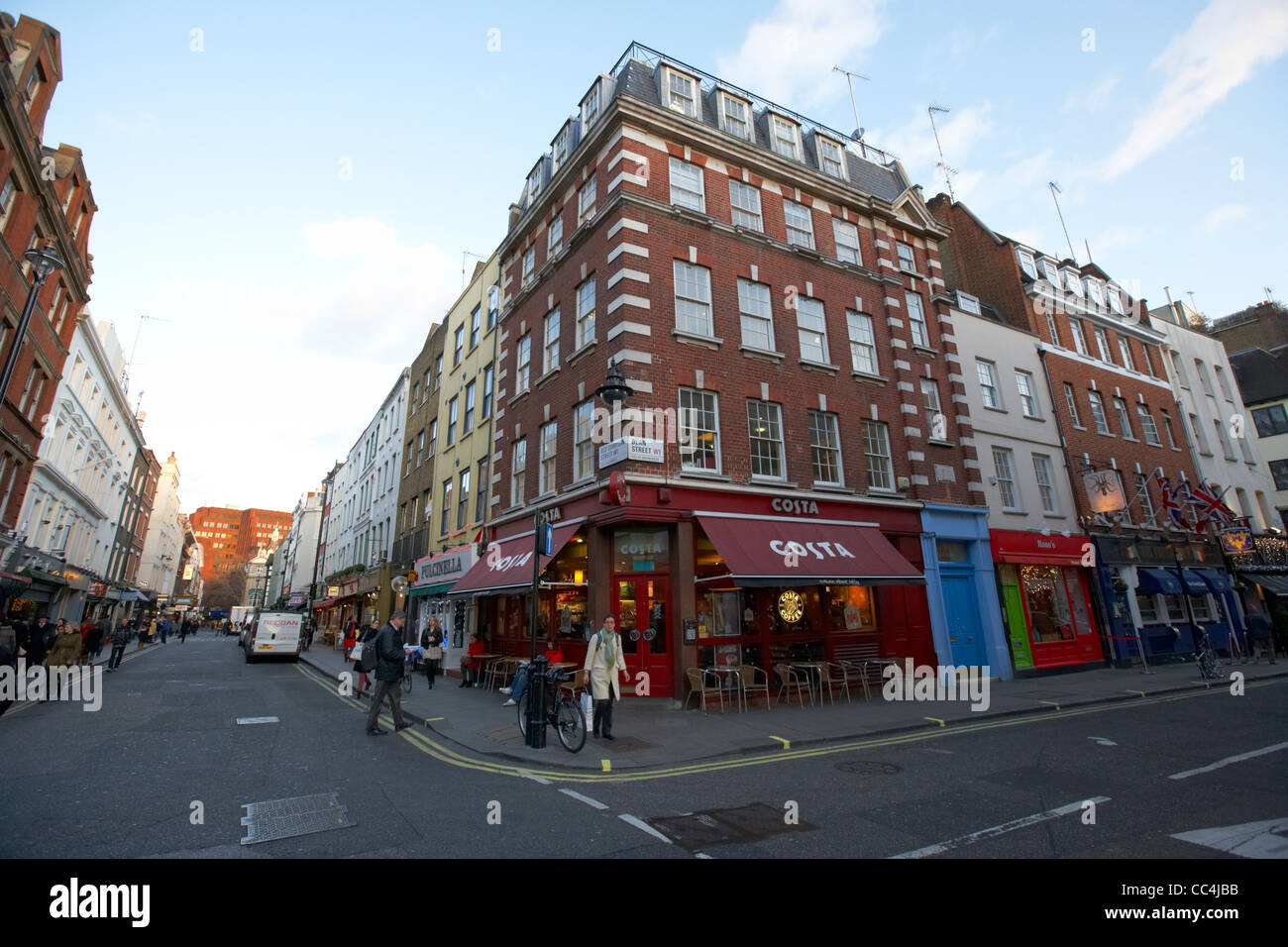 Jonction de Old Compton Street et Dean Street à Soho Londres Angleterre Royaume-Uni Royaume-Uni Banque D'Images