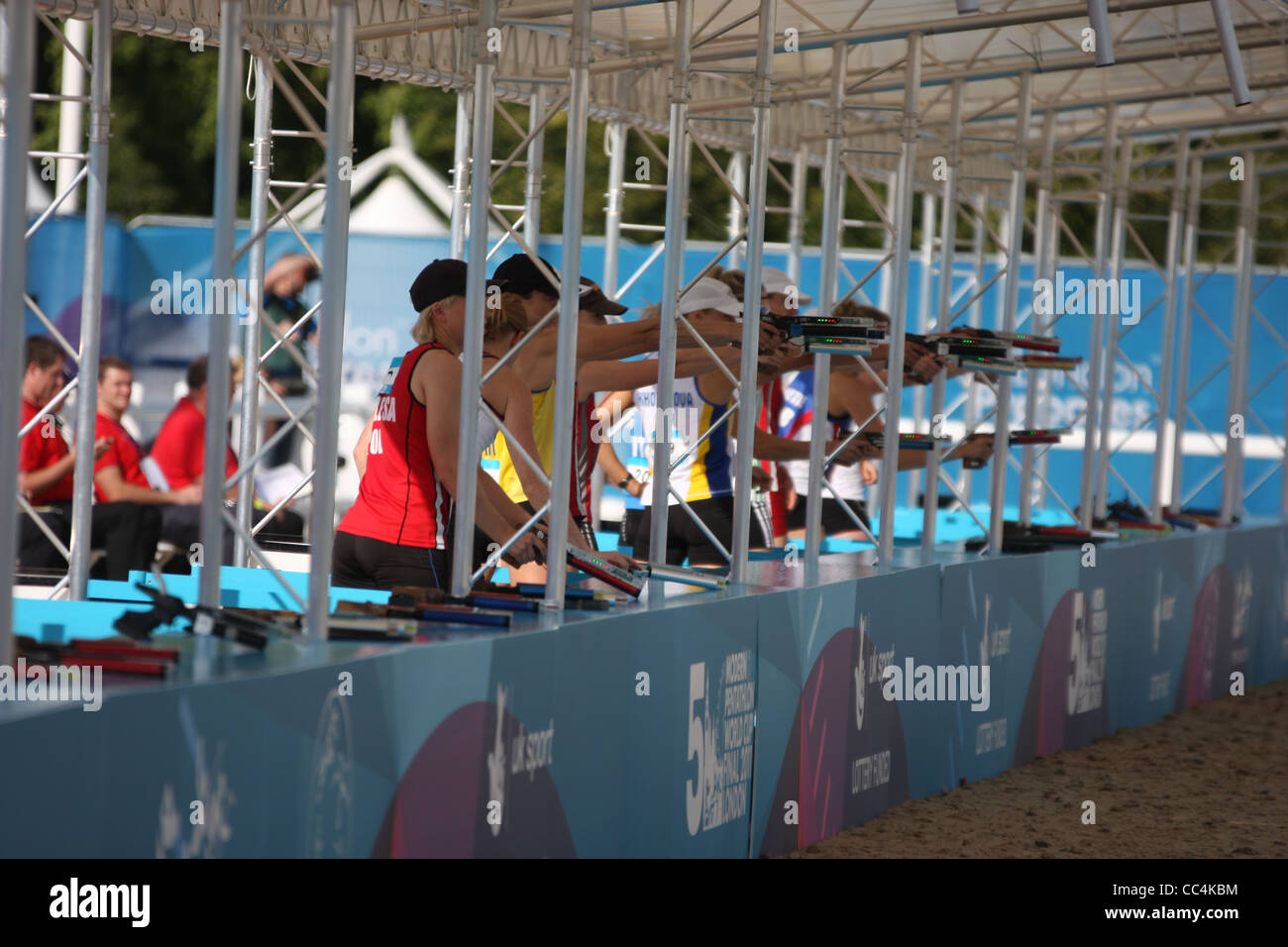 Tirer sur les womens pentathlon moderne à Greenwich Park dans le cadre de la série pour 2012 Londres prépare Banque D'Images