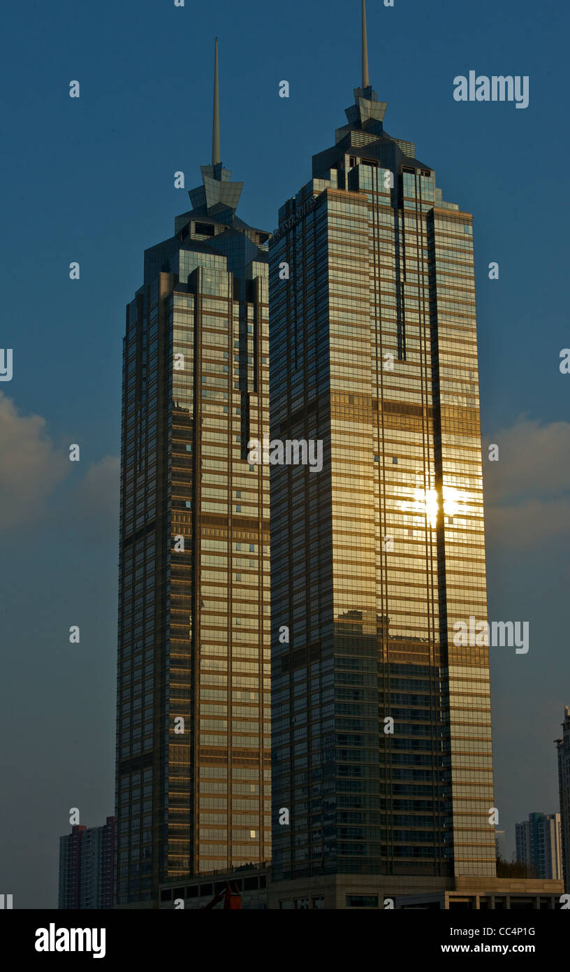 188 Global Towers en fin d'après-midi, Suzhou, Chine Banque D'Images