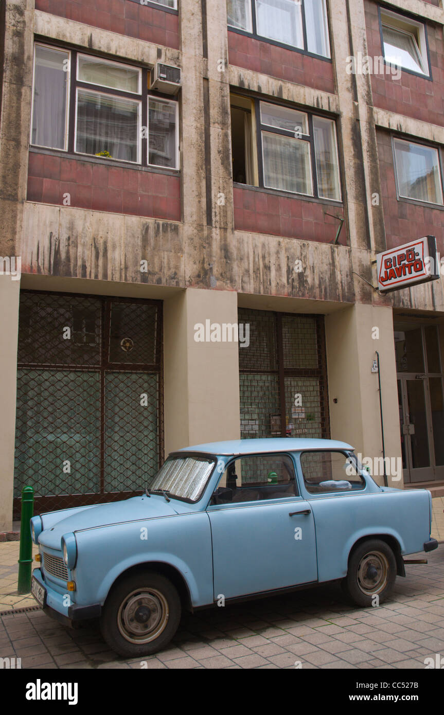 La Trabant voiture de l'Allemagne de l'époque socialiste Budapest Hongrie Europe Banque D'Images