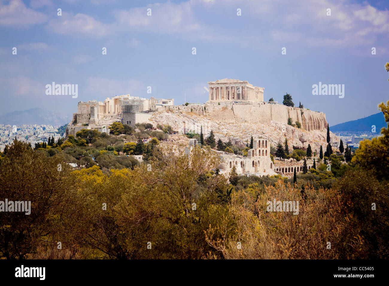 Face à l'ancien étonnant du Parthénon à l'acropole d'Athènes en Grèce. Banque D'Images