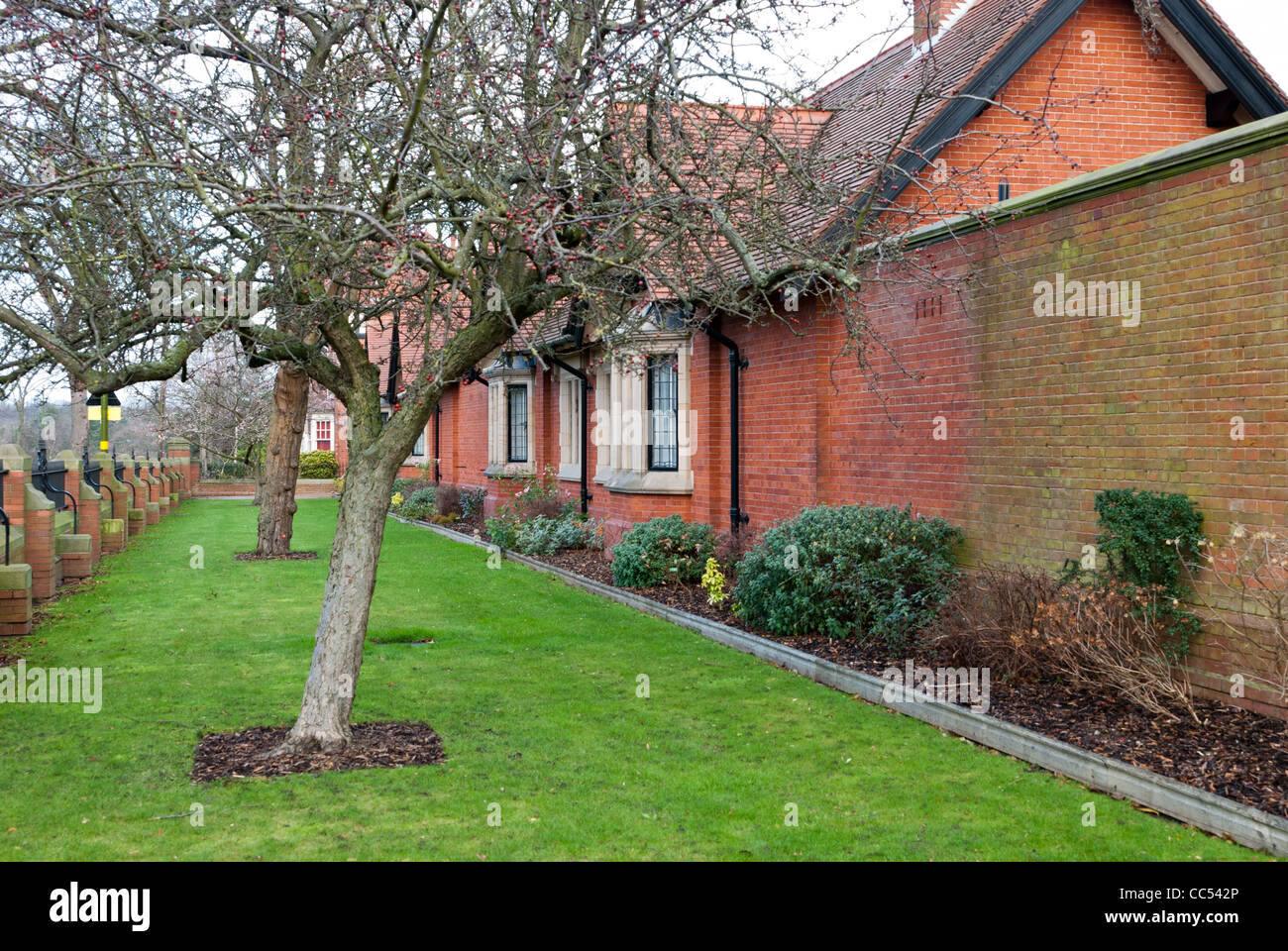 L'aumône en maisons près de l'usine Cadbury Bournville Banque D'Images