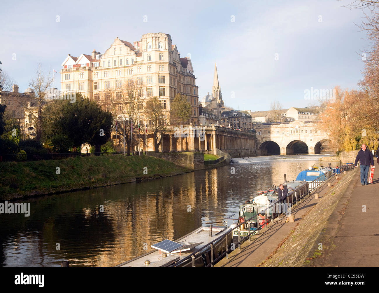Pulteney Bridge sur la rivière Avon, Bath, Angleterre Banque D'Images