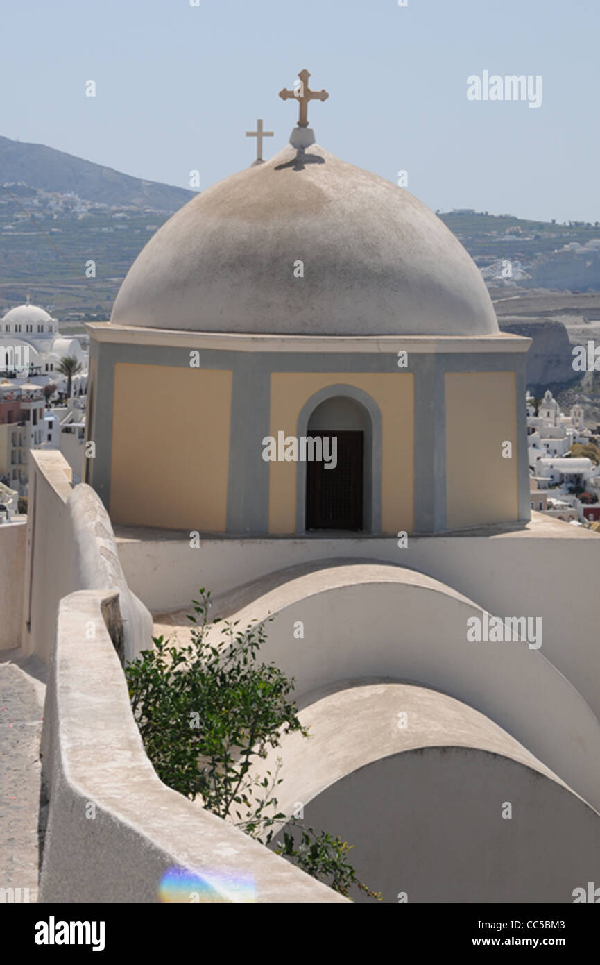 Toit de l'église peinte à Thira, Santorin Banque D'Images