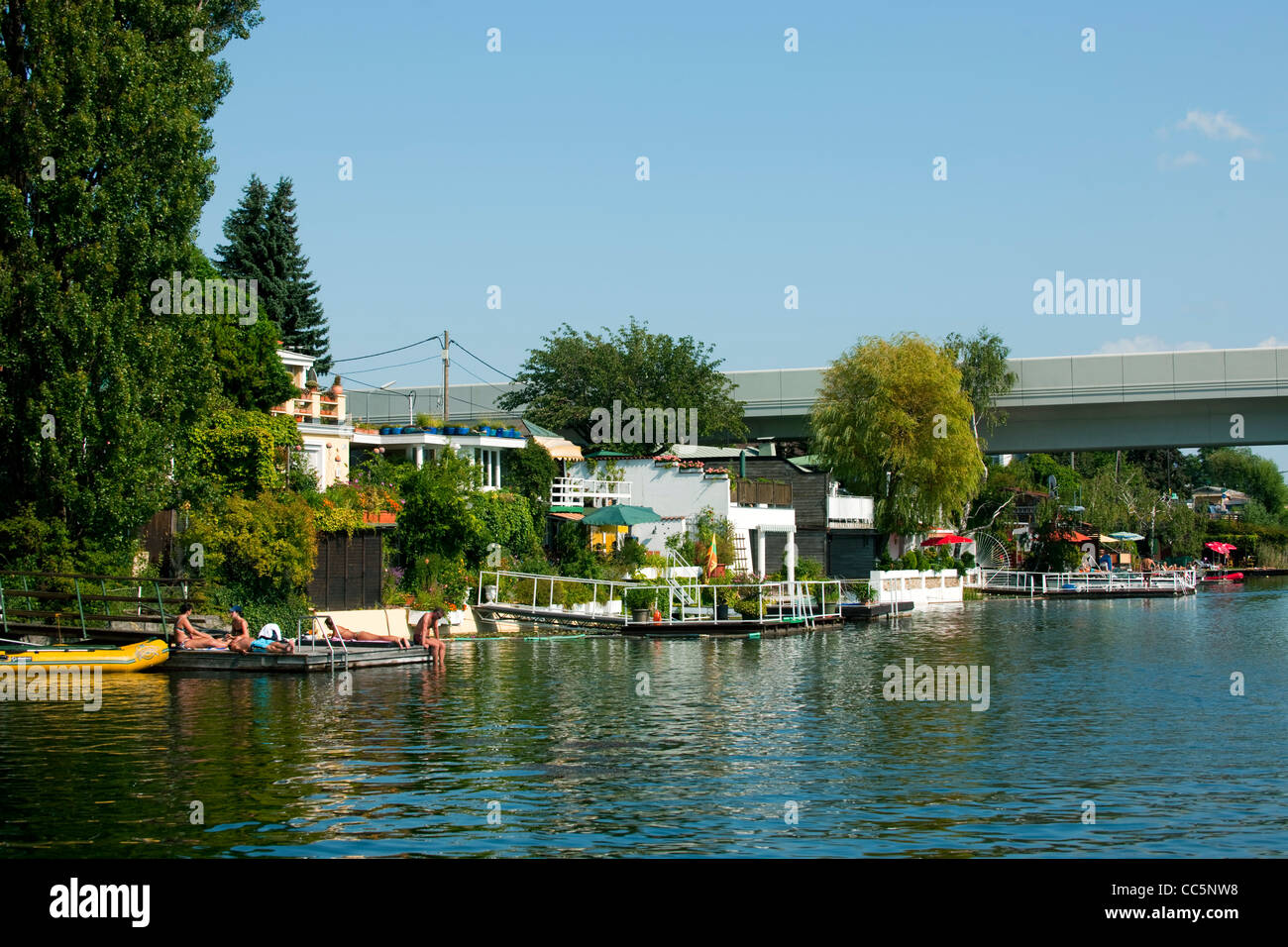 Wien, Österreich, Schrebergartenhäuser 22 an der alten Donau Banque D'Images