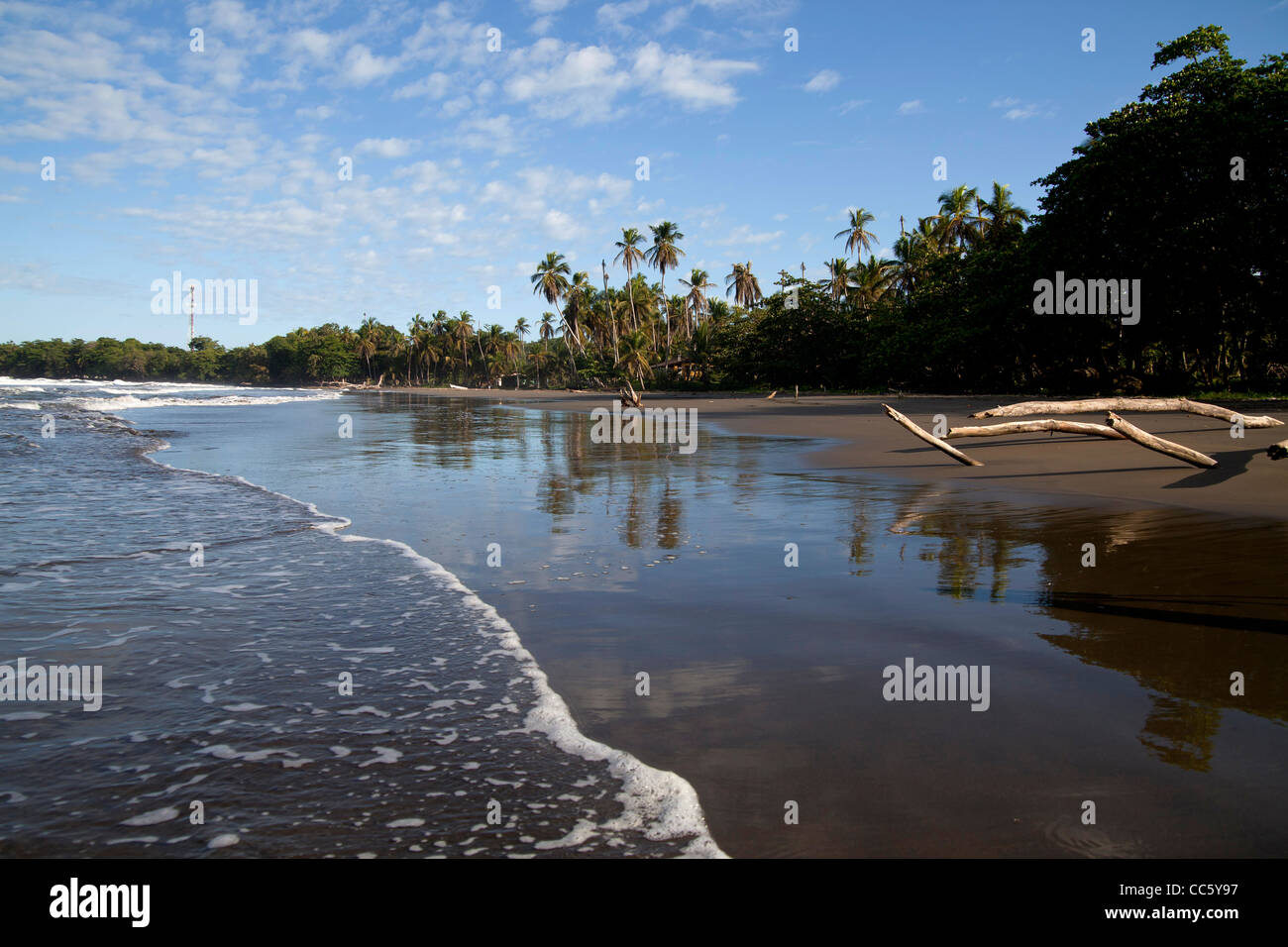 Playa Negra Une Plage Noire à La Côte Des Caraïbes à