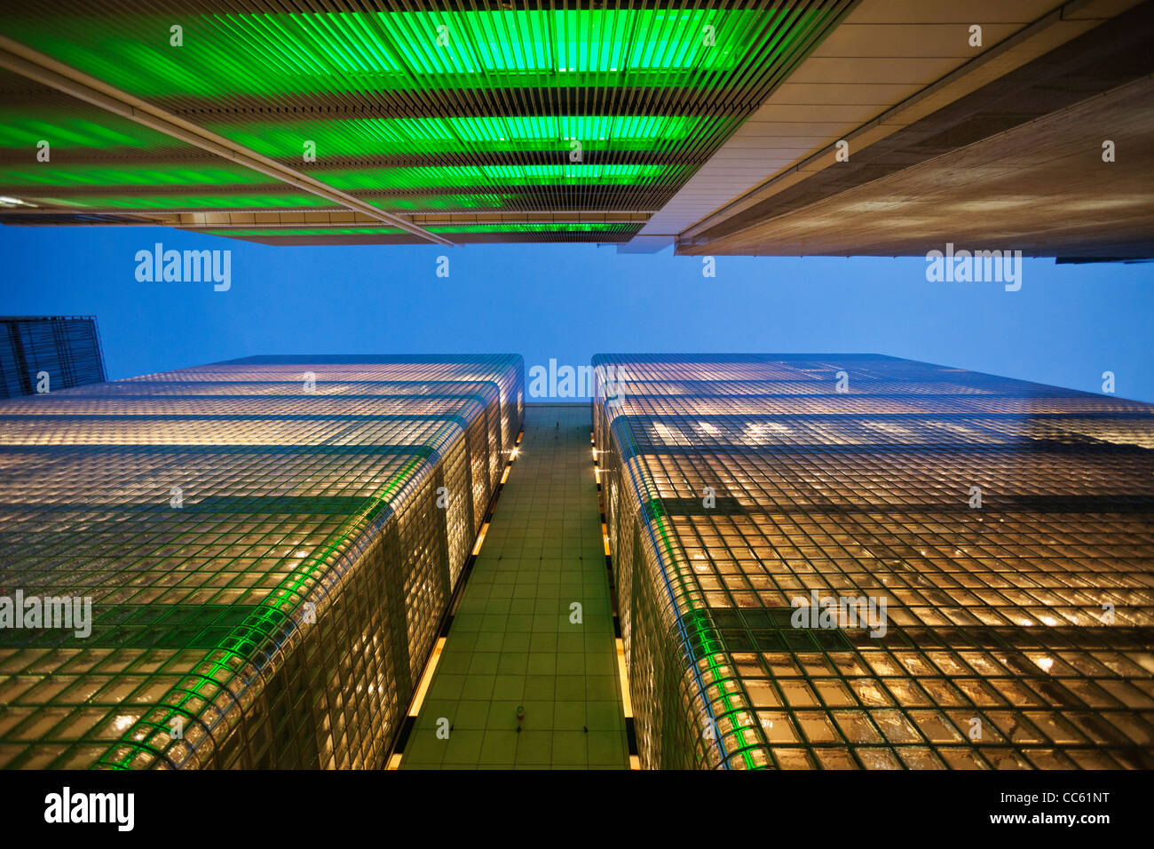 Japon, Tokyo, Ginza, Maison Hermes Store et Sony Building Banque D'Images