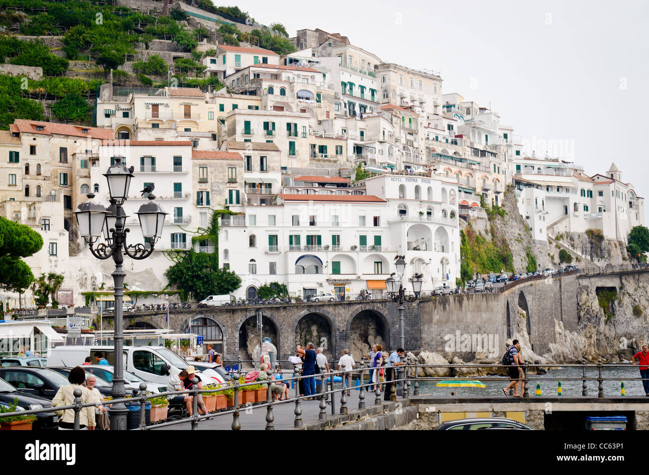 Une scène de rue de Amalfi région d'Italie. Banque D'Images