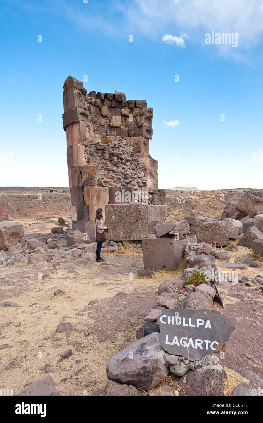 Pérou, Puno.Anciennes ruines pré-inca de Chulpas de Sillustani à l'extérieur de Puno près du lac Umayo, Puno, Pérou. Banque D'Images