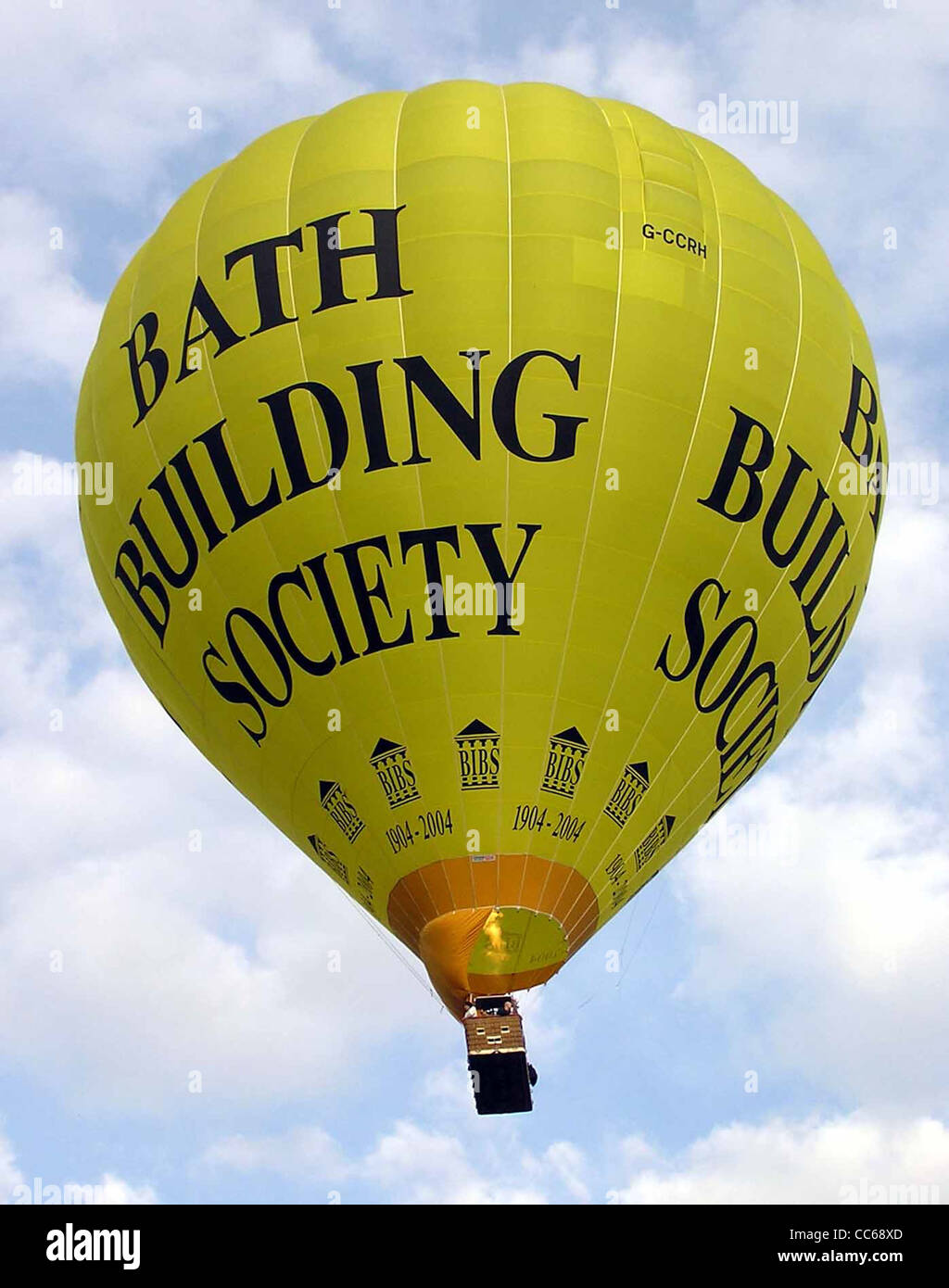 Une montgolfière décolle à l'Hôpital Royal Victoria Park, Bath, Angleterre. Banque D'Images