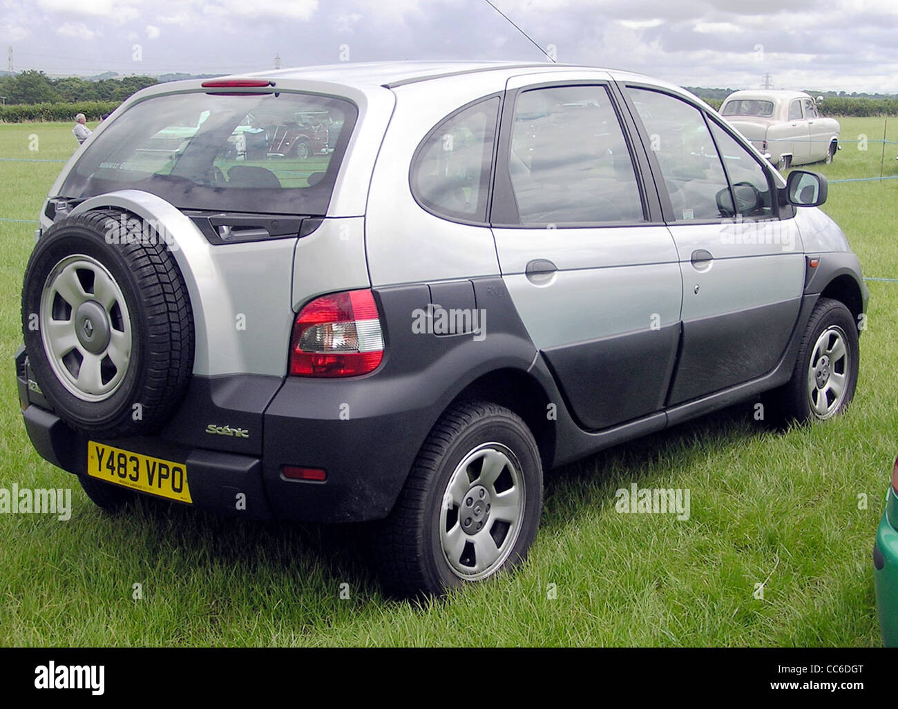 2001 Renault Scenic à Coalpit Heath Car Show, près de Bristol, Angleterre. Banque D'Images