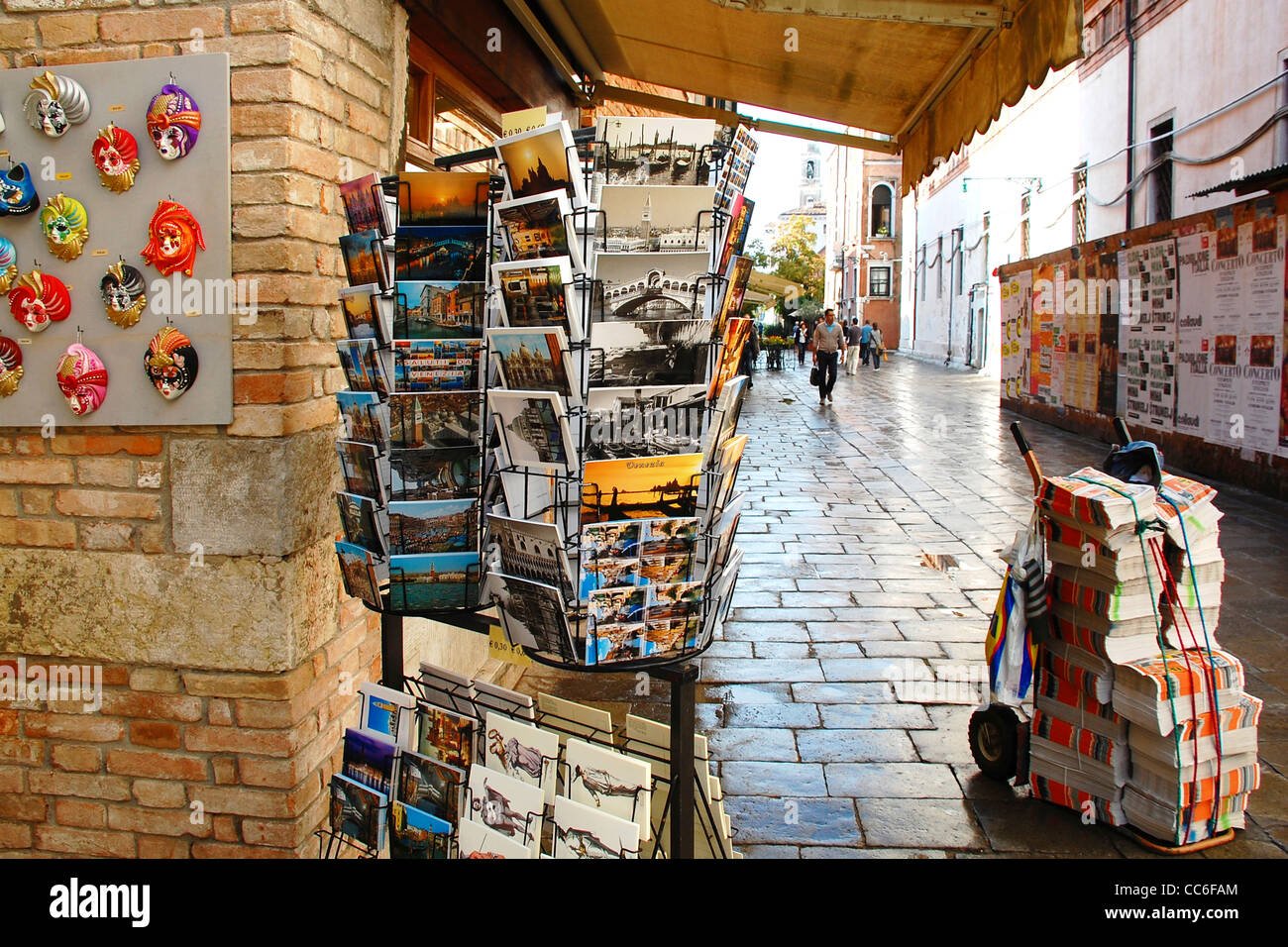 Magasin de souvenirs de vendre des photos de paysages de Venise, Italie Banque D'Images