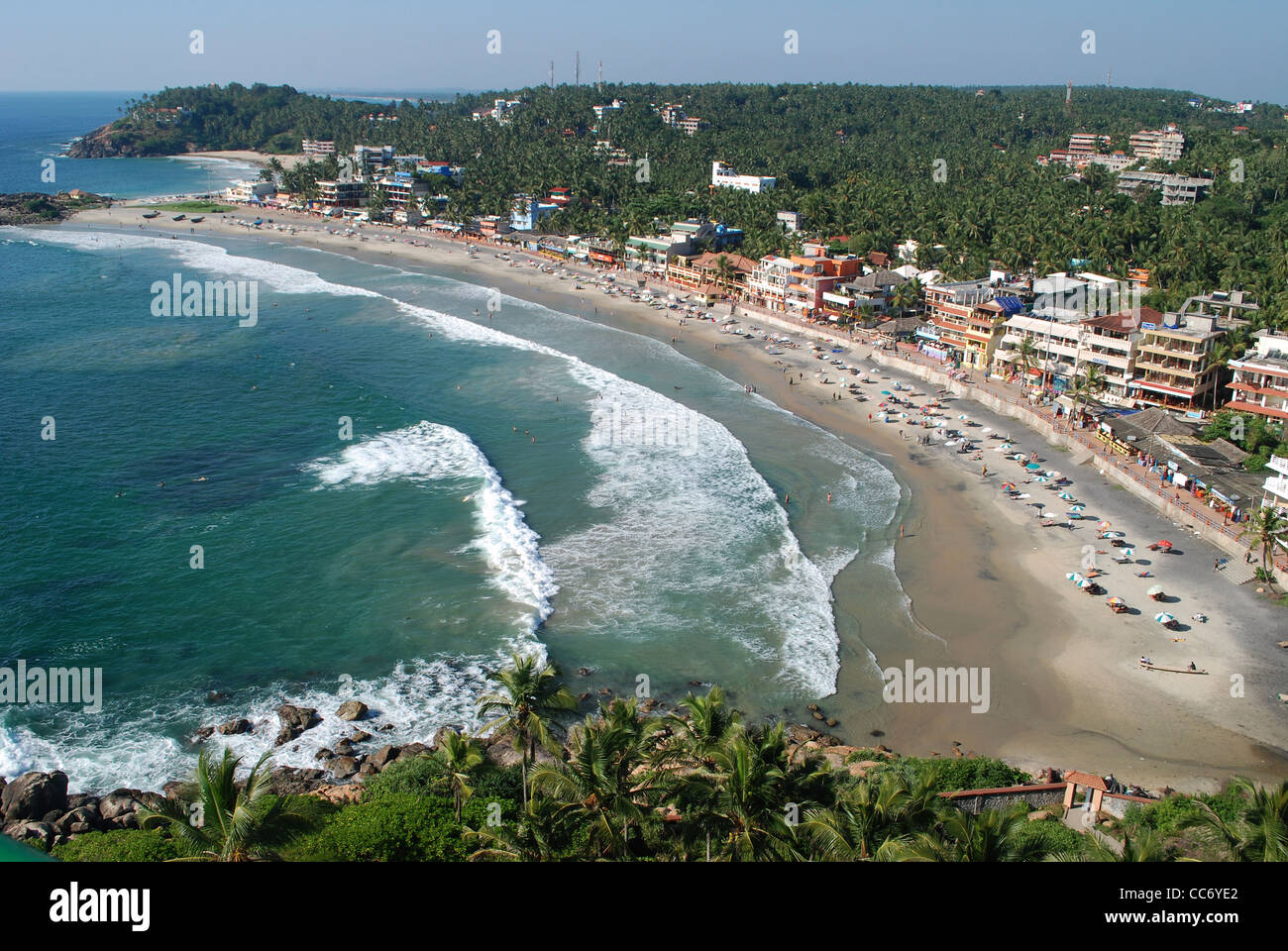Vue aérienne de Kovalam beach ; une destination touristique internationale dans le Kerala, Inde. 12 kms de l'aéroport international de Trivandrum Banque D'Images