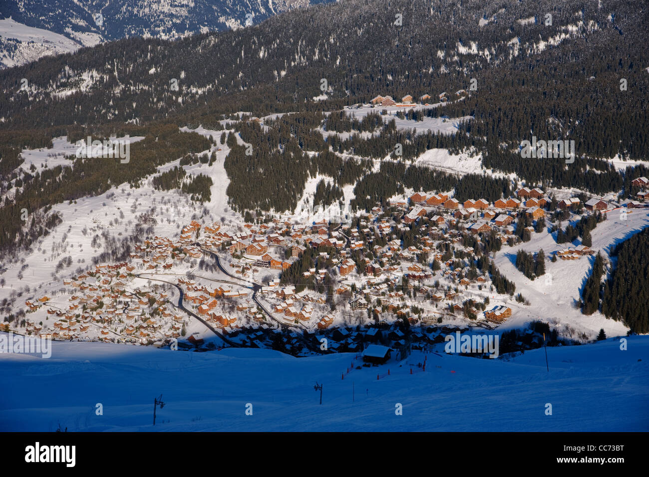 Méribel et Courchevel dans les Trois Vallées (3 vallées) stations de ski dans la vallée de la Tarentaise dans les Alpes françaises. Décembre 2011 Banque D'Images