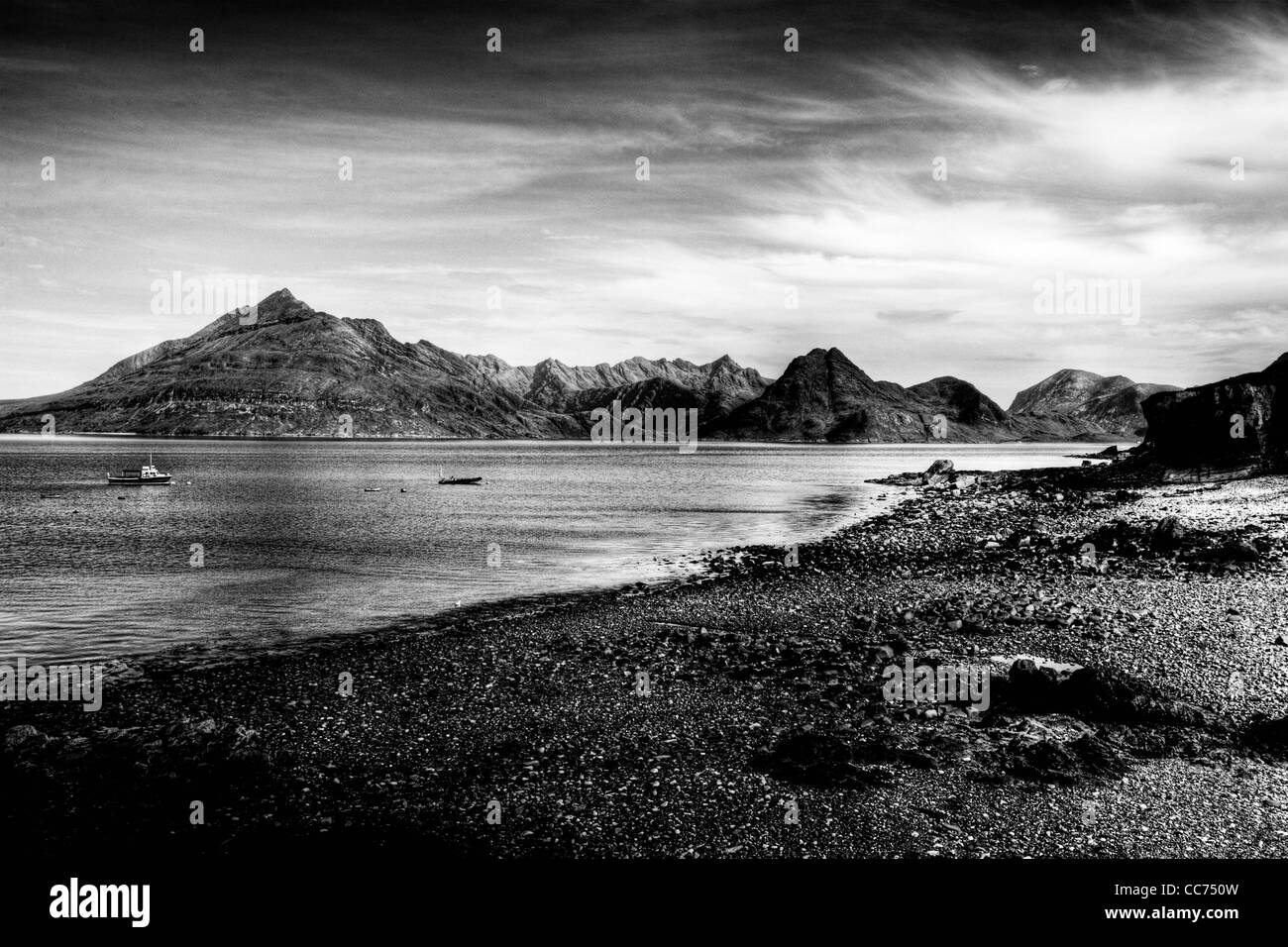 Montagnes Cuillin et plage, Elgol, île de Skye, Écosse Banque D'Images