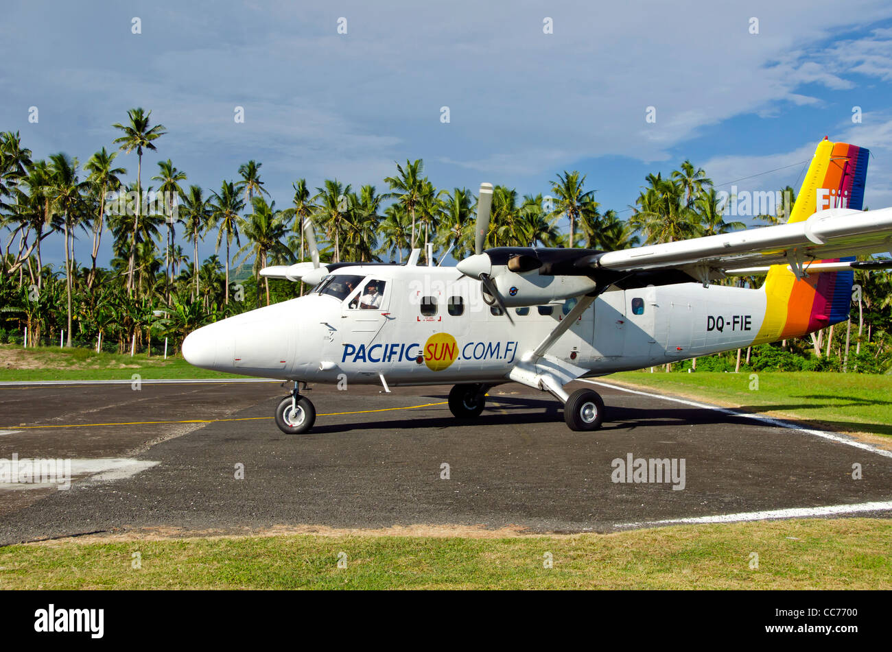 Pacific Sun Airlines à l'atterrissage à l'aéroport de Matei, Taveuni Island, République de Fidji, Pacifique Sud Banque D'Images