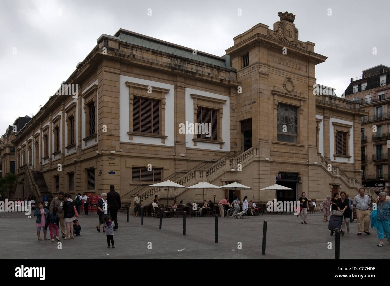 Pescaderia, à l'origine le marché du poisson maintenant café, Donostia aka San Sebastian, Espagne Banque D'Images