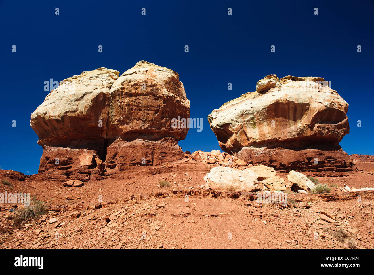 Twin Rocks, Capitol Reef National Park, Utah, USA Banque D'Images