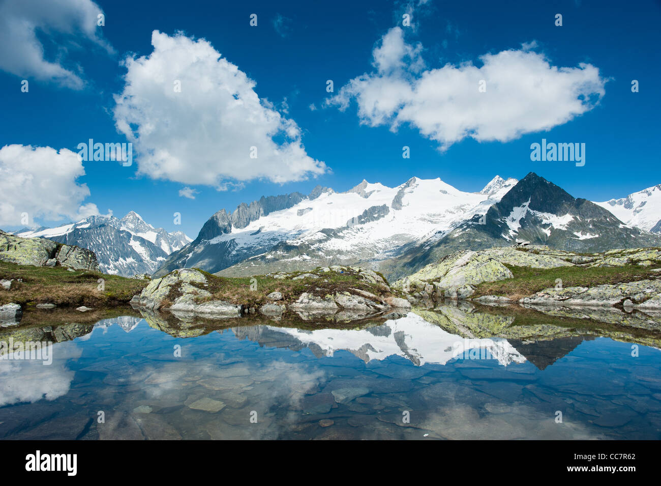 Lac de montagne à Bettmeralp, Valais, Suisse Banque D'Images
