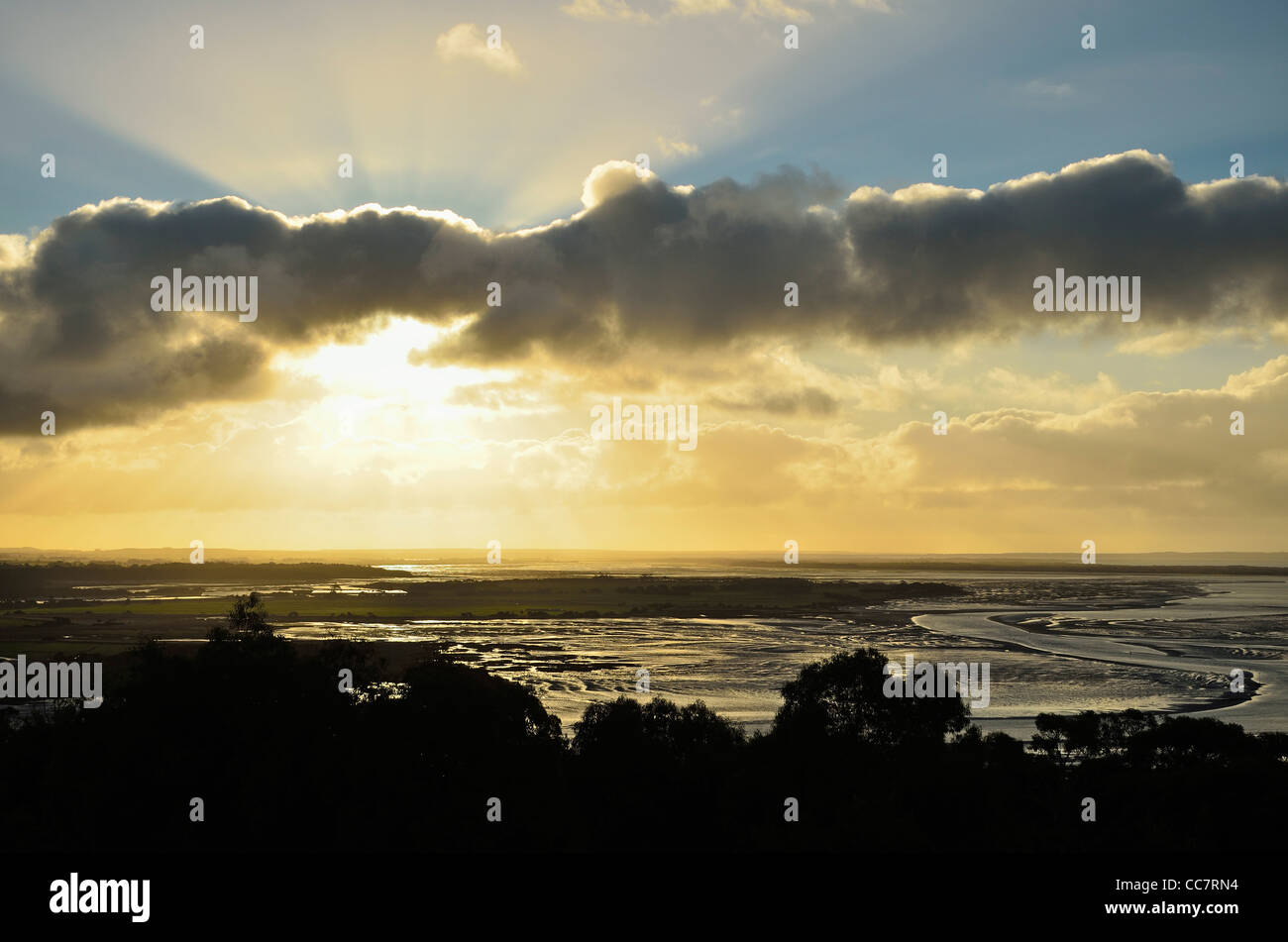 Le coucher du soleil, Duck Bay, Smithton, Tasmanie, Australie Banque D'Images